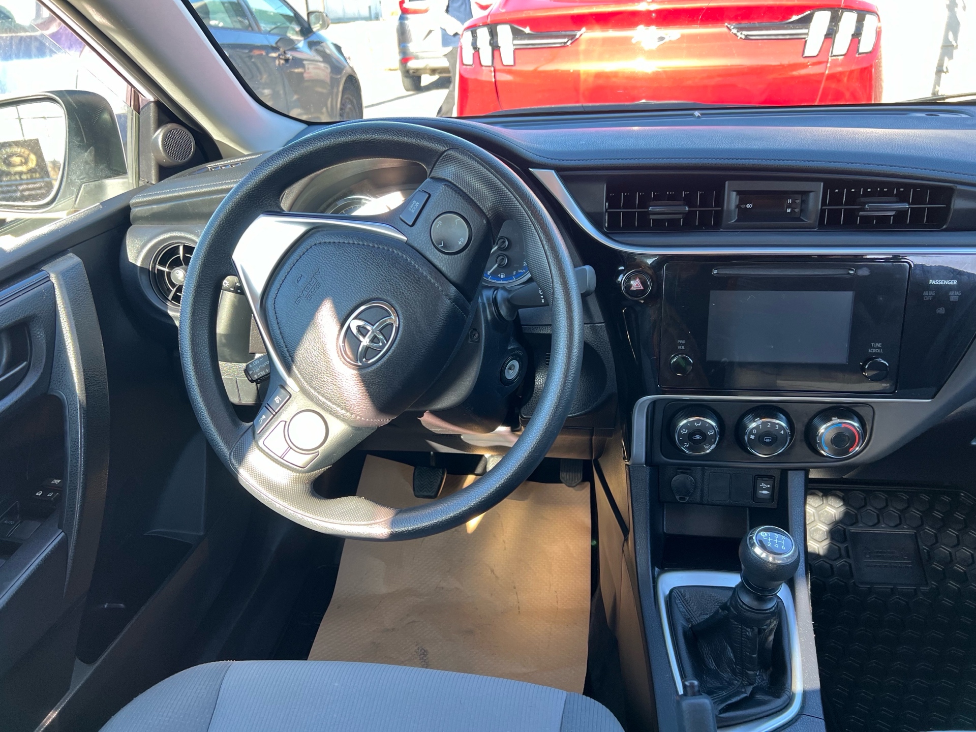/cambridgemotors/2017-Toyota-Corolla-43603672209227873.jpg