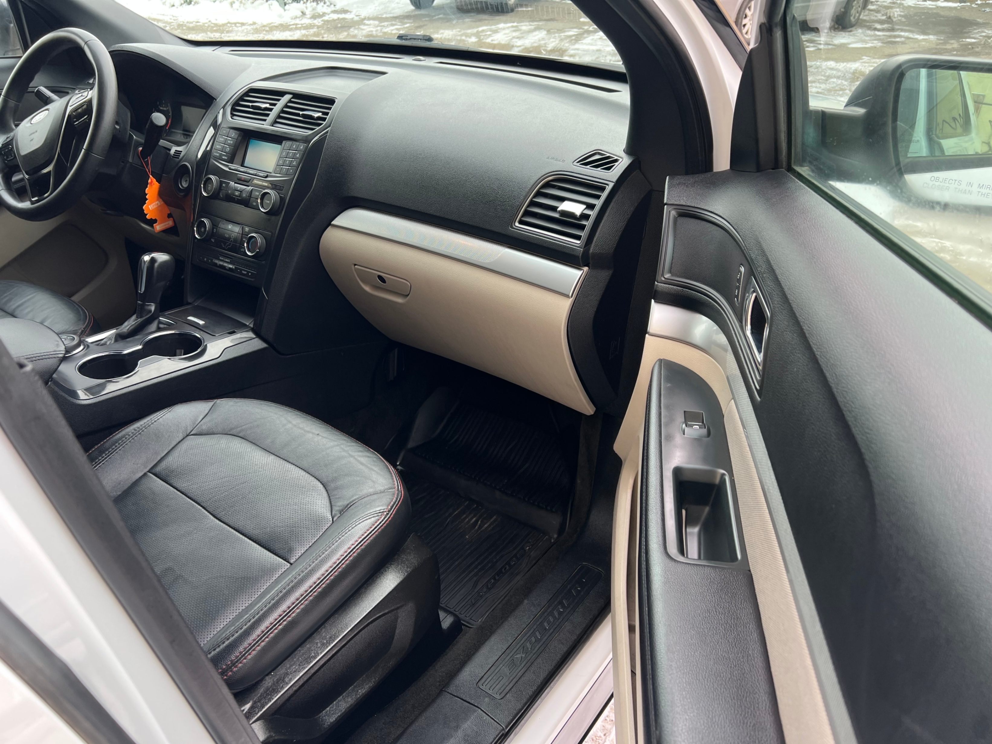 /cambridgemotors/2018-Ford-Explorer-22745112410782187.jpg