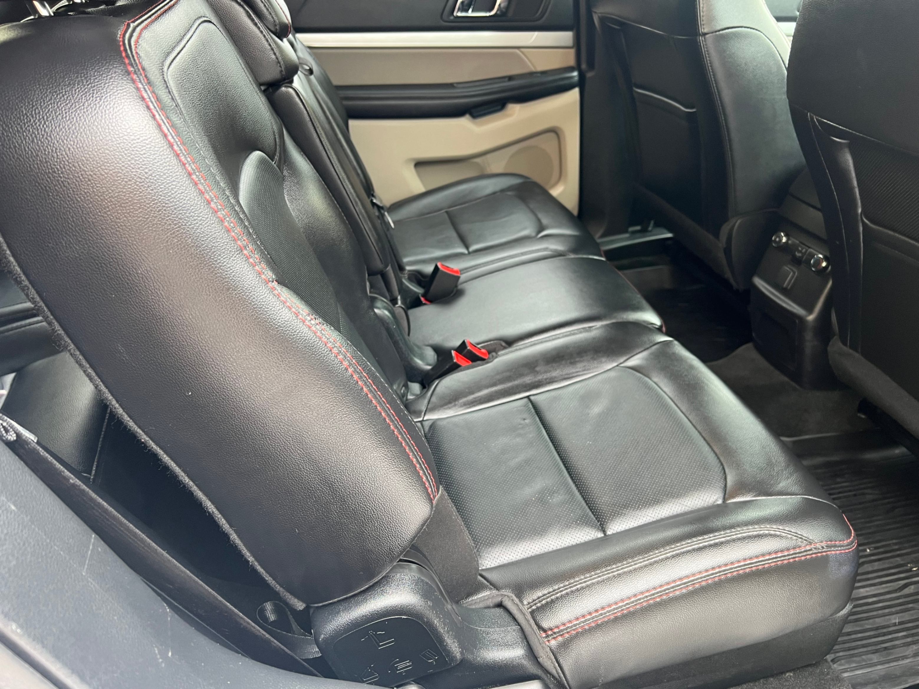 /cambridgemotors/2018-Ford-Explorer-8036109322170109.jpg