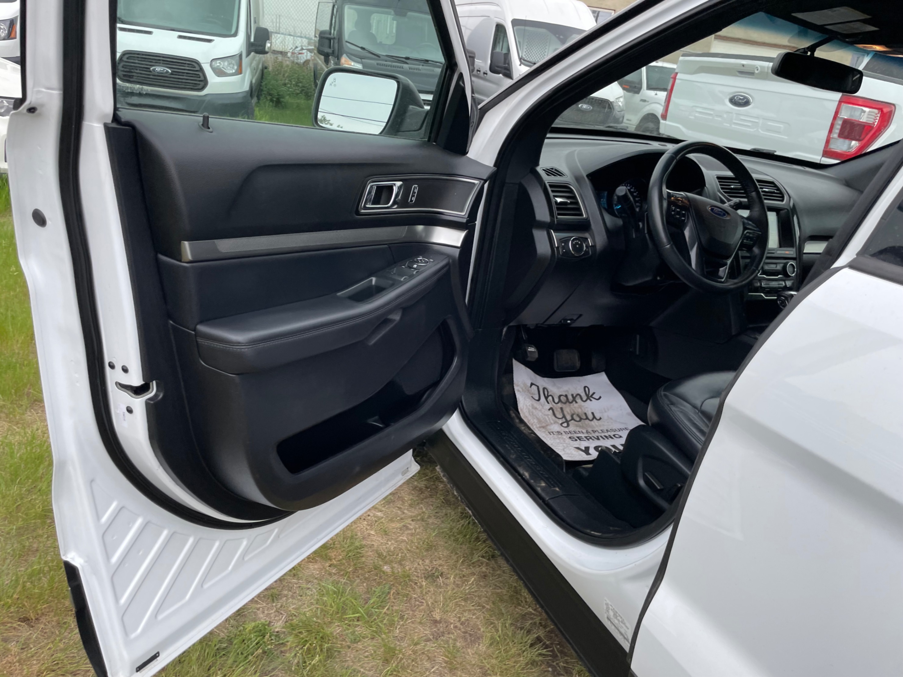 /cambridgemotors/2019-Ford-Explorer-9838789724657686.jpg