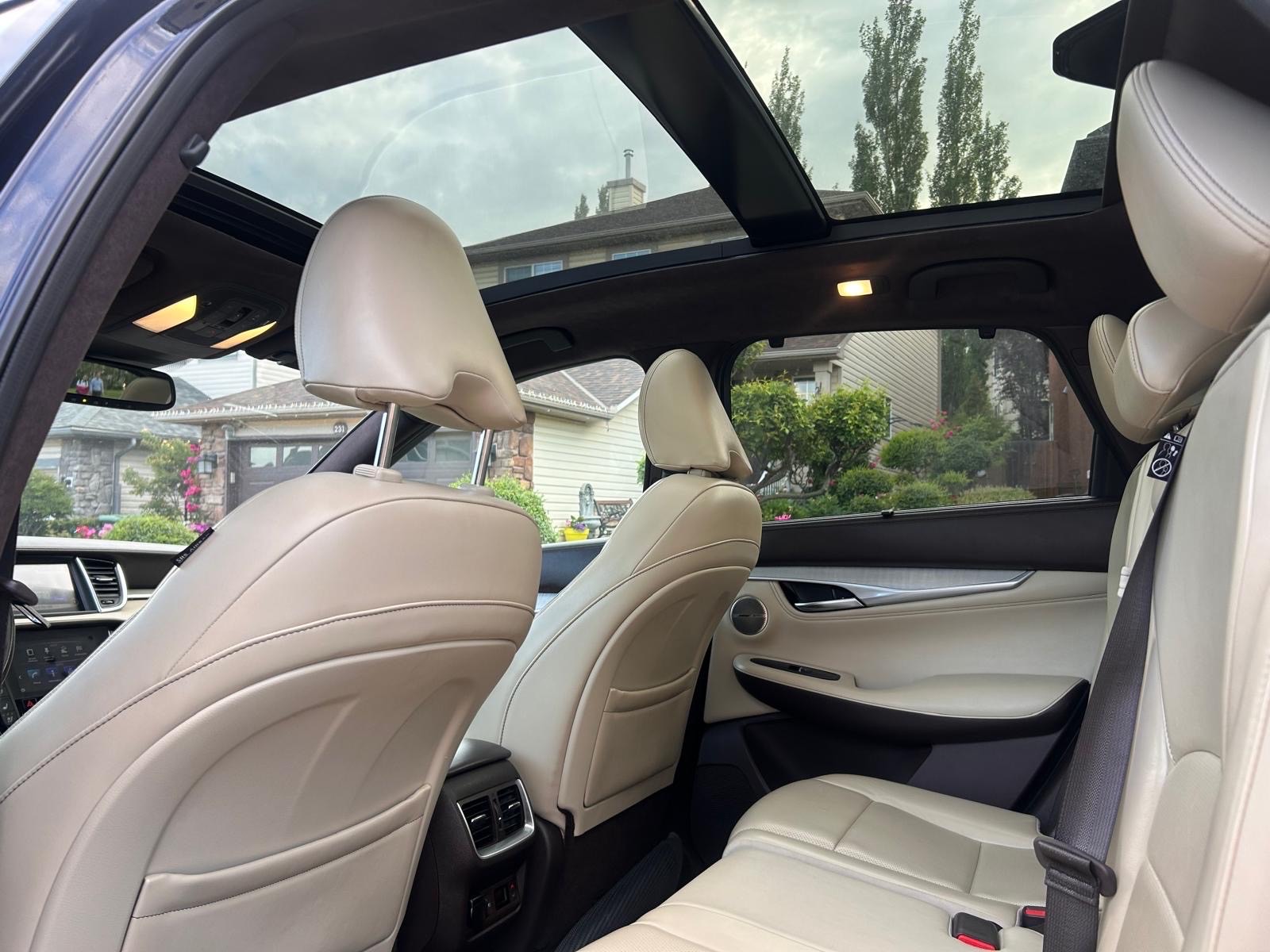/cambridgemotors/2019-INFINITI-QX50-2826565546556363.jpg