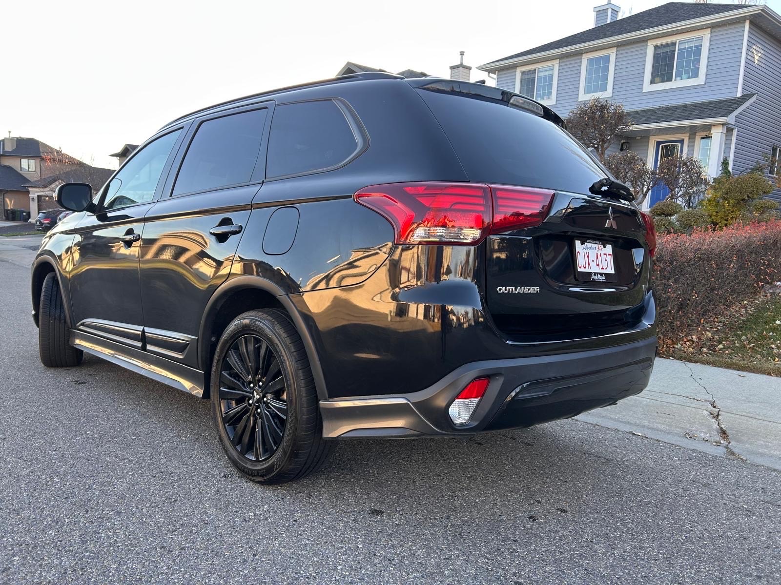 /cambridgemotors/2020-Mitsubishi-Outlander-15819666161094625.jpg