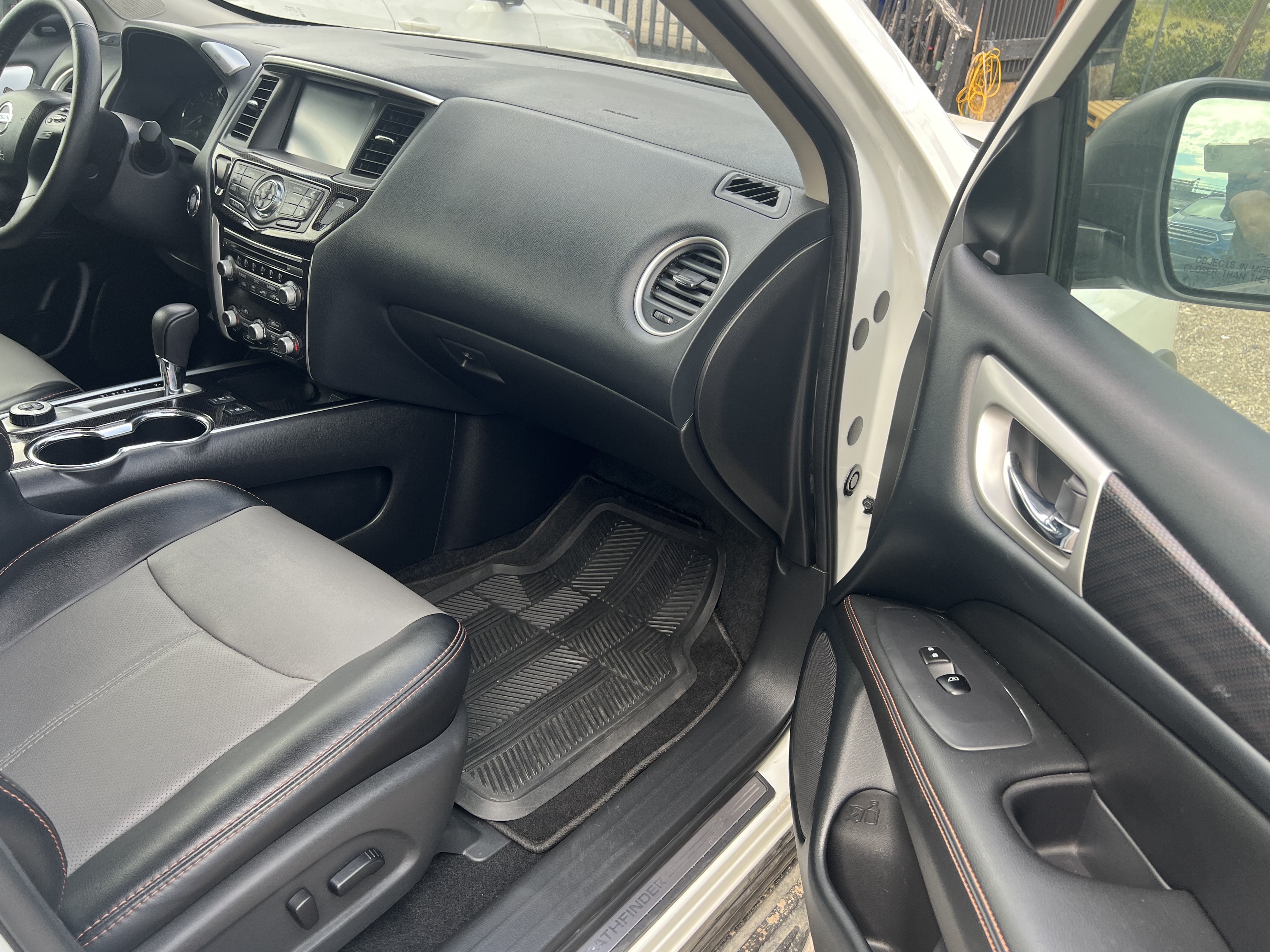 /cambridgemotors/2020-Nissan-Pathfinder-44708548412013394.jpg