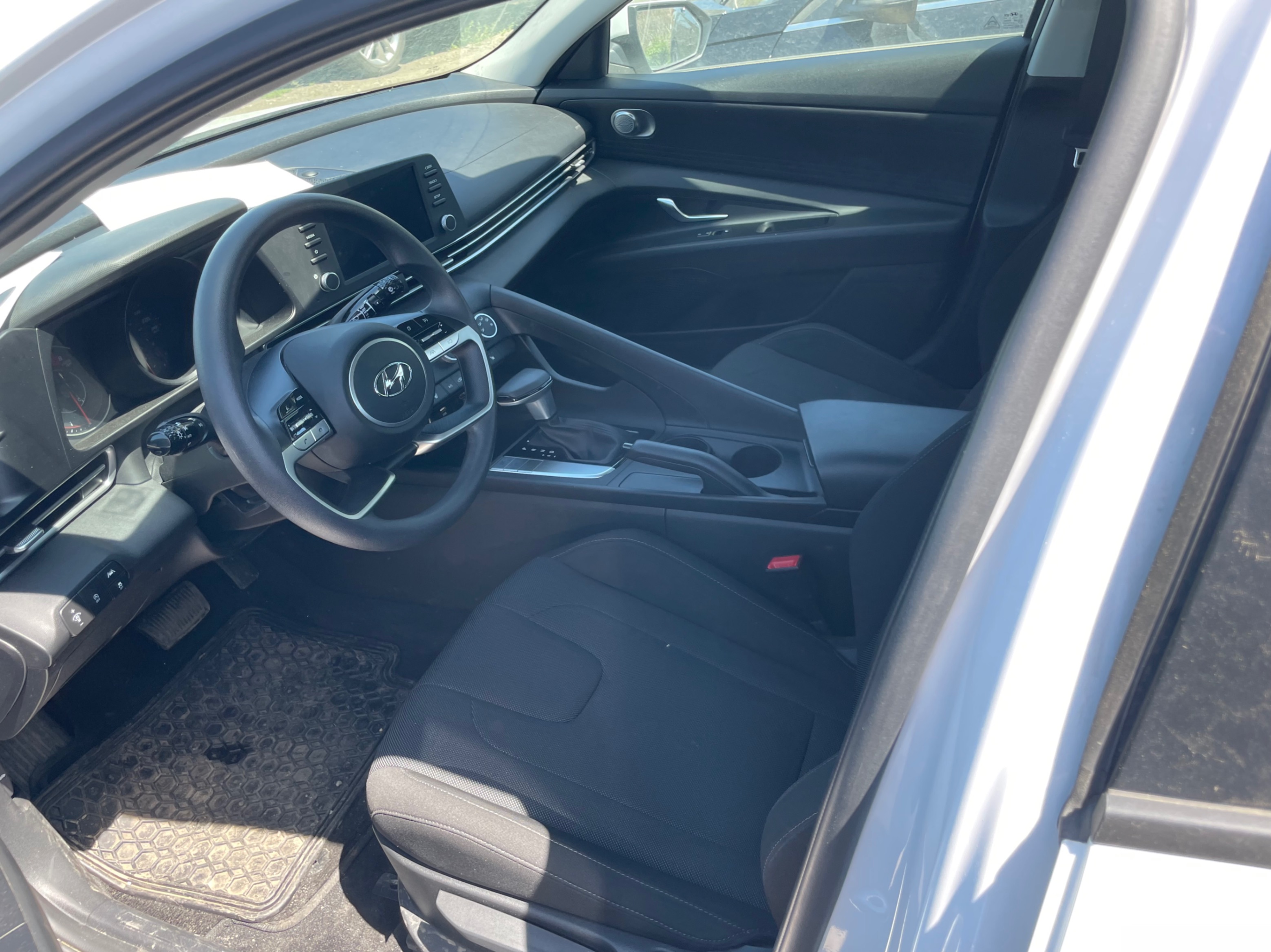 /cambridgemotors/2021-Hyundai-Elantra-47838700943115864.jpg