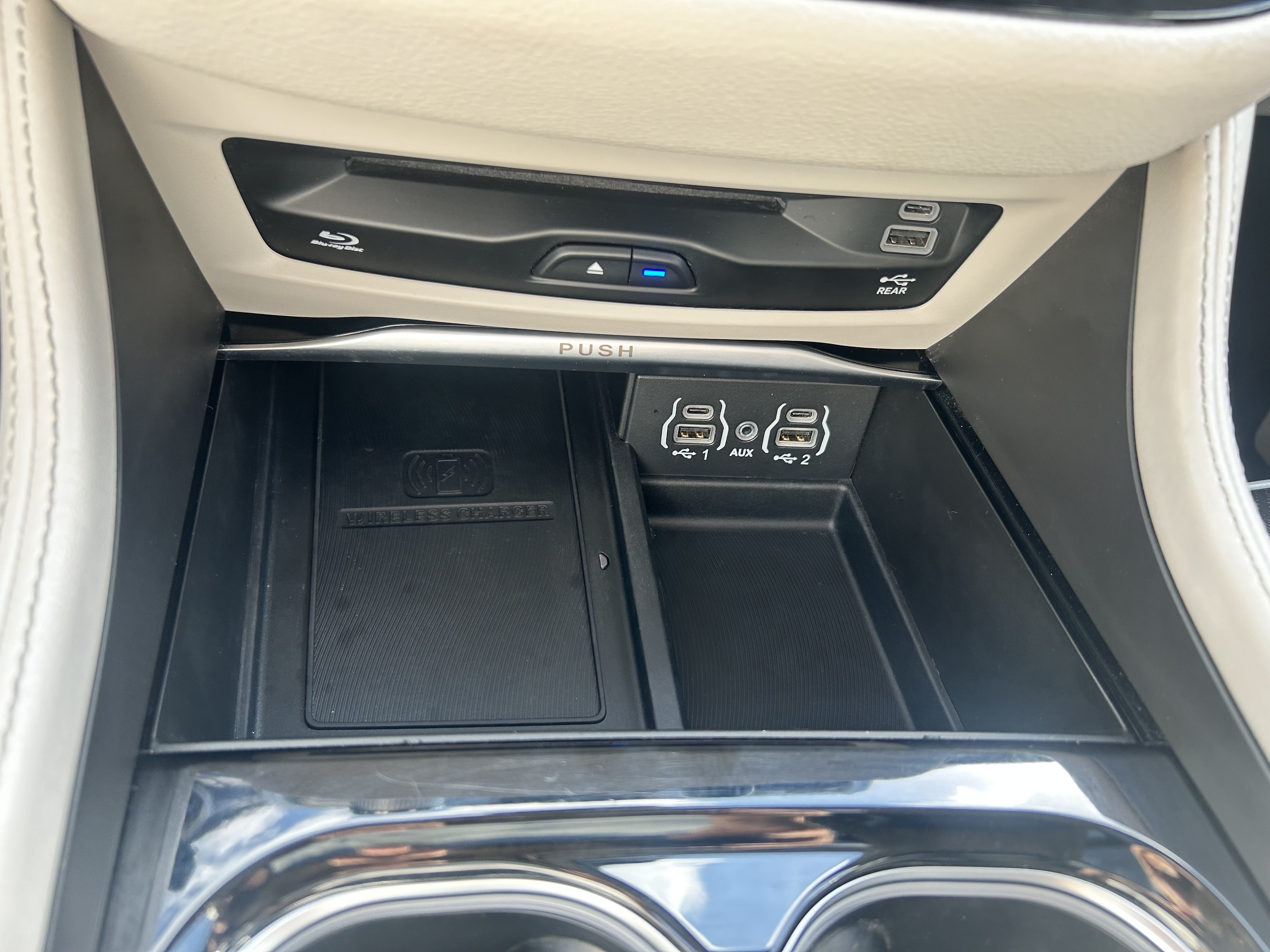 /cambridgemotors/2022-Chrysler-Pacifica-7663113835248307.jpg