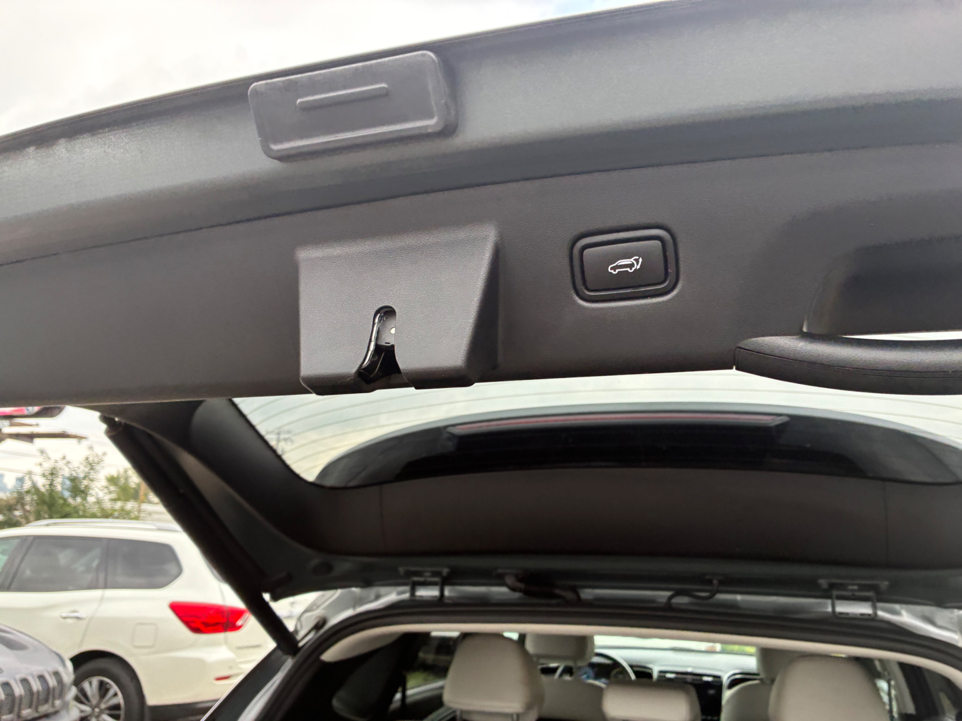 /cambridgemotors/2022-Hyundai-TucsonHybrid-3686164358756716.jpg
