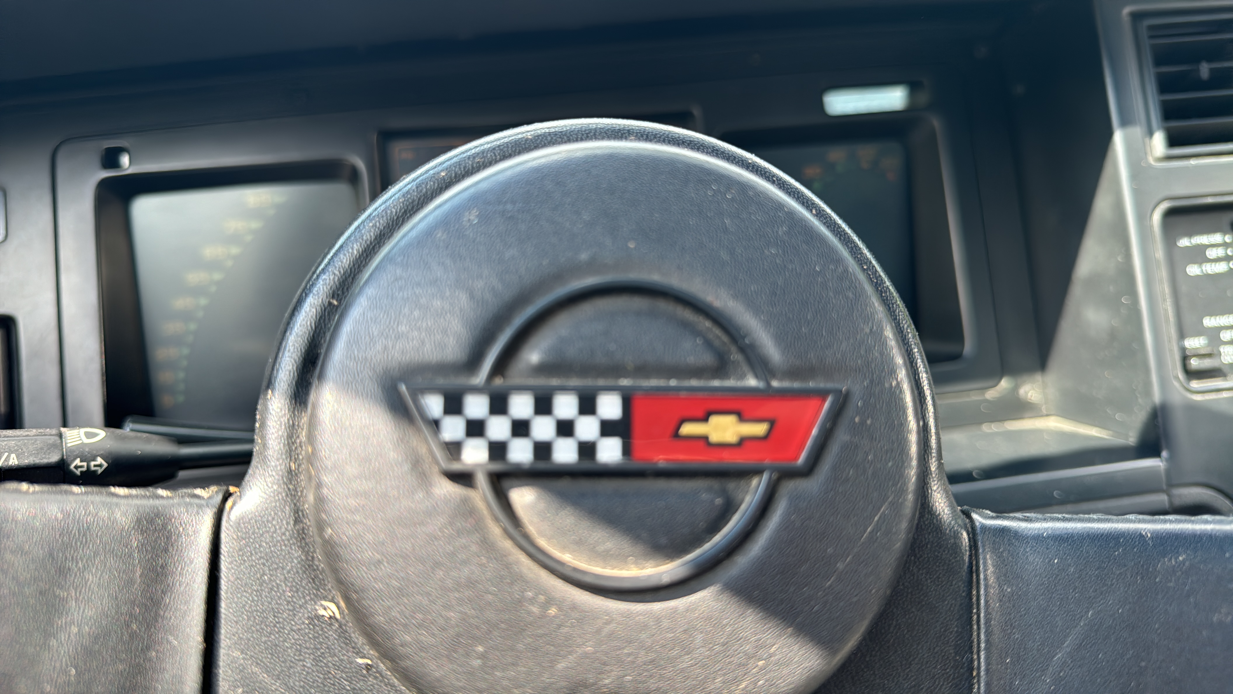 /canadacars/1987-Chevrolet-Corvette-06887199822670076.jpg