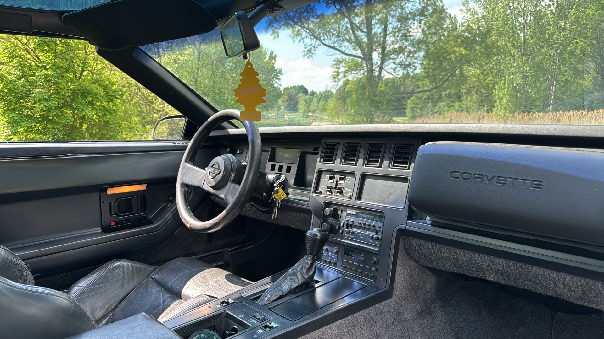/canadacars/1987-Chevrolet-Corvette-760171176563073.jpg
