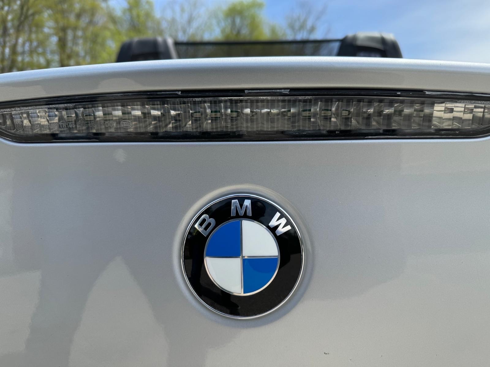 /canadacars/2005-BMW-Z4-12412145687826803.jpg