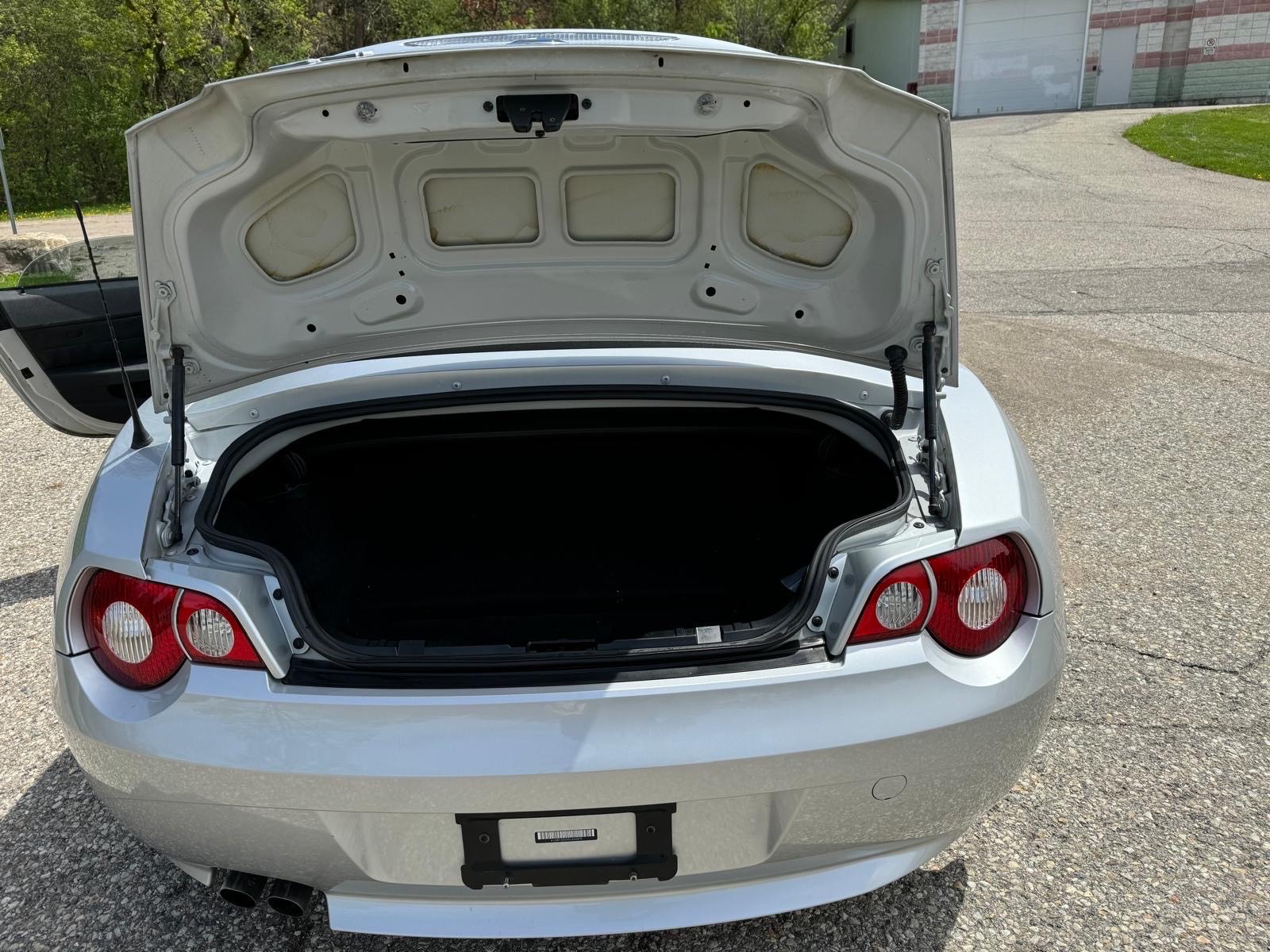 /canadacars/2005-BMW-Z4-15570233958740198.jpg