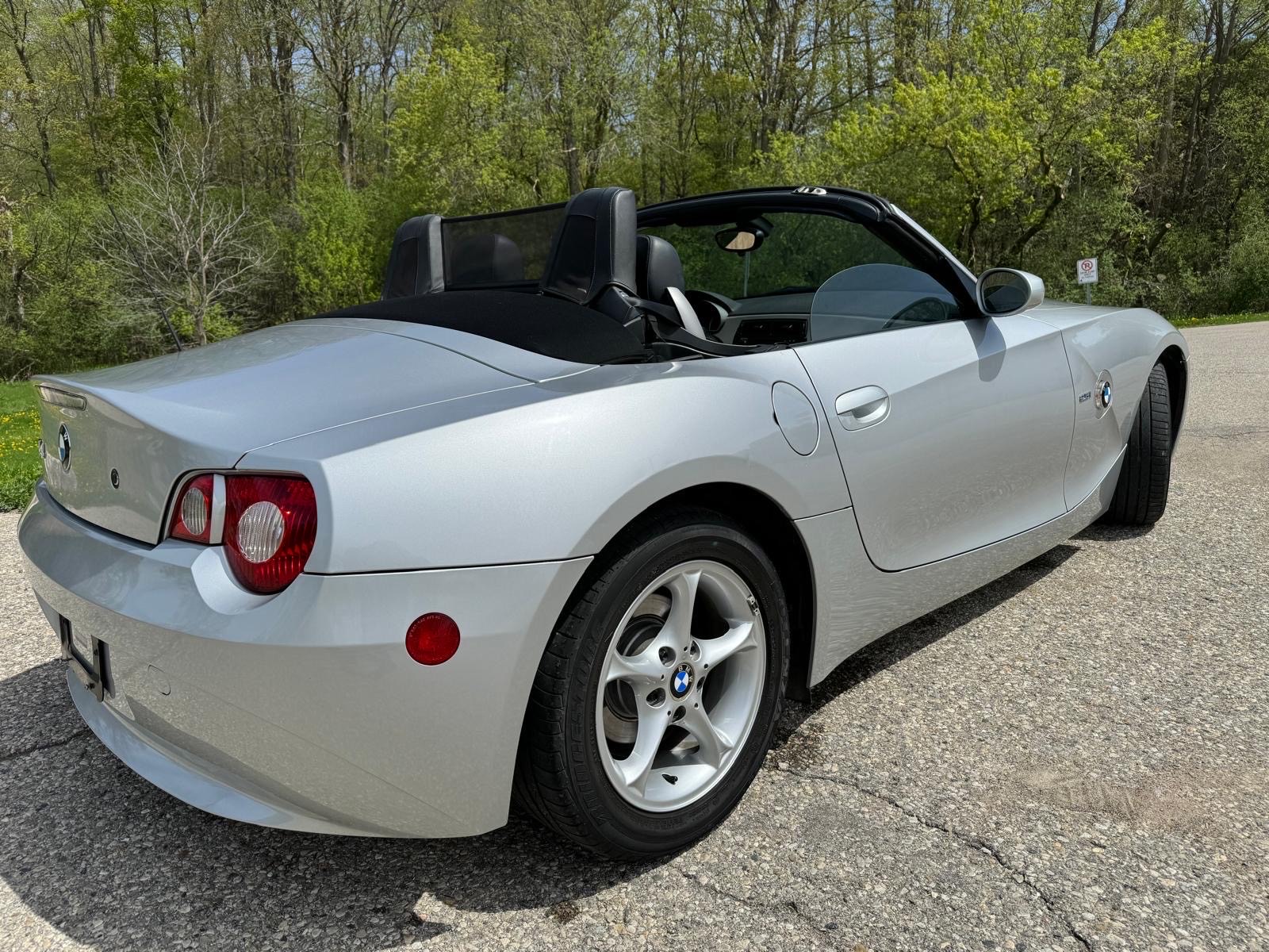 /canadacars/2005-BMW-Z4-990847849226663.jpg