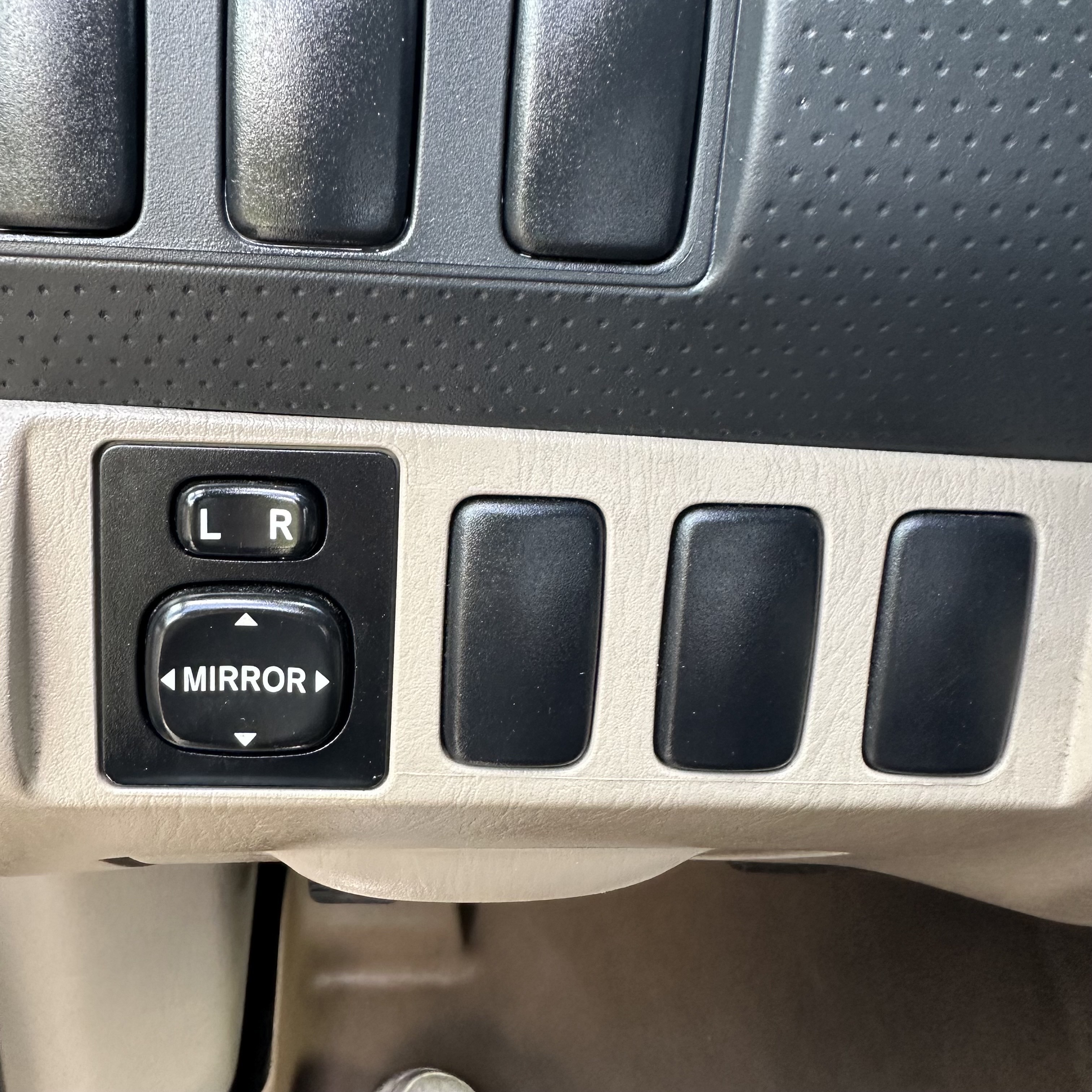 /canadacars/2008-Toyota-Tacoma-11640239043578227.jpg