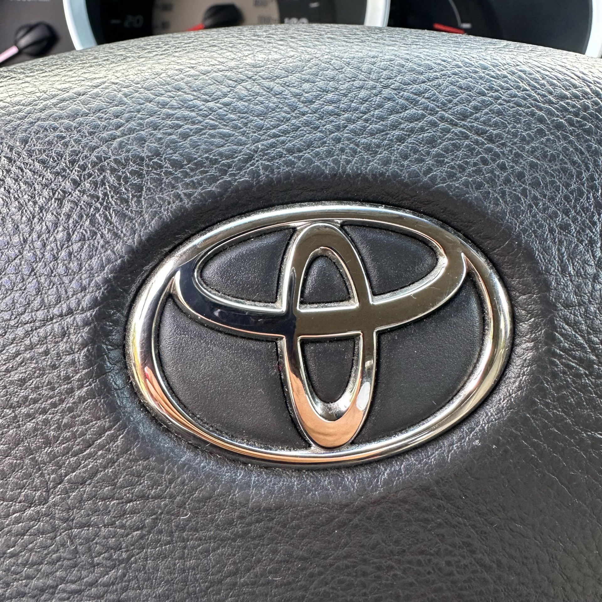 /canadacars/2008-Toyota-Tacoma-414302059503463.jpg