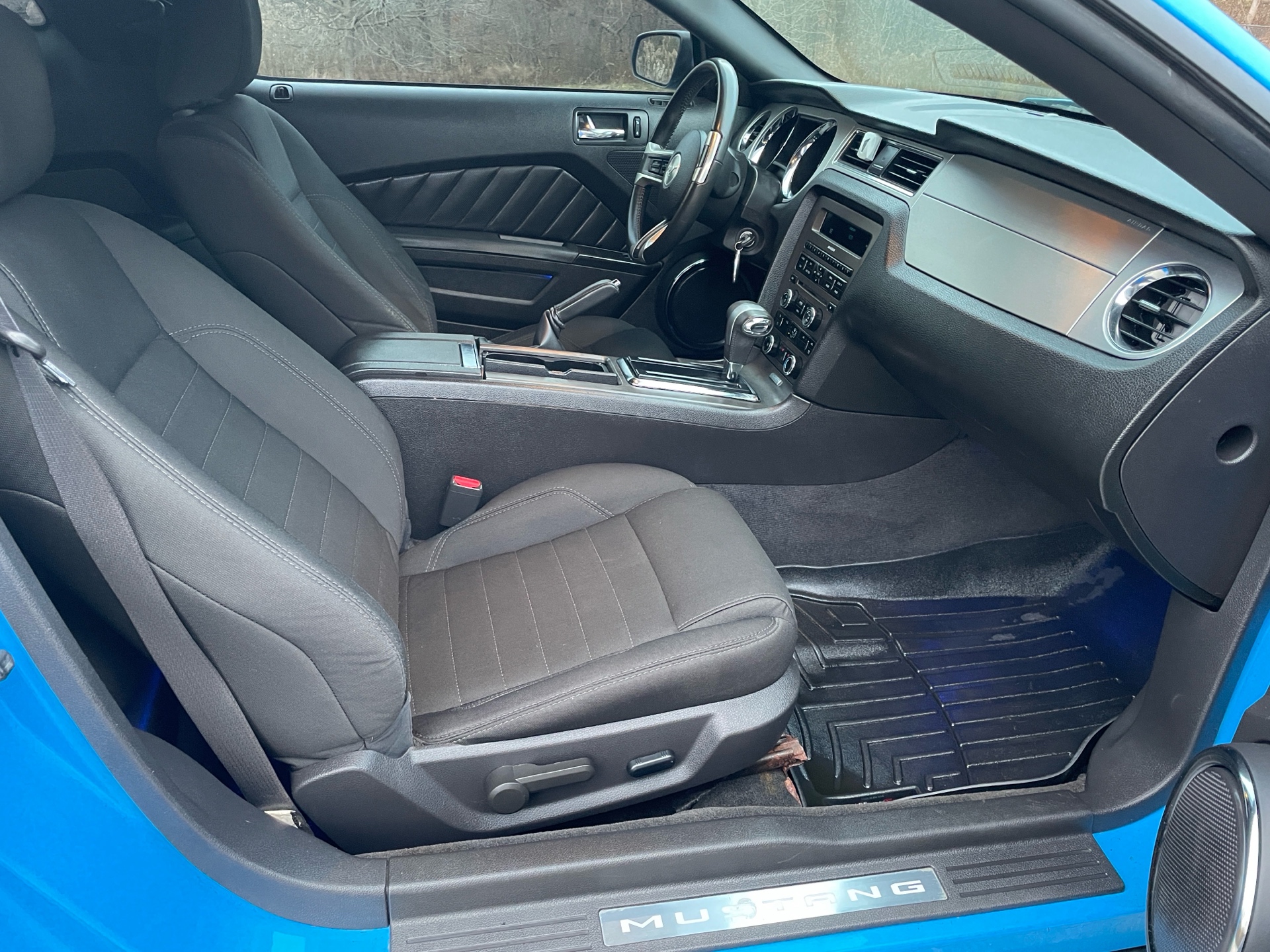 /canadacars/2010-Ford-Mustang-8207132075080958.jpg