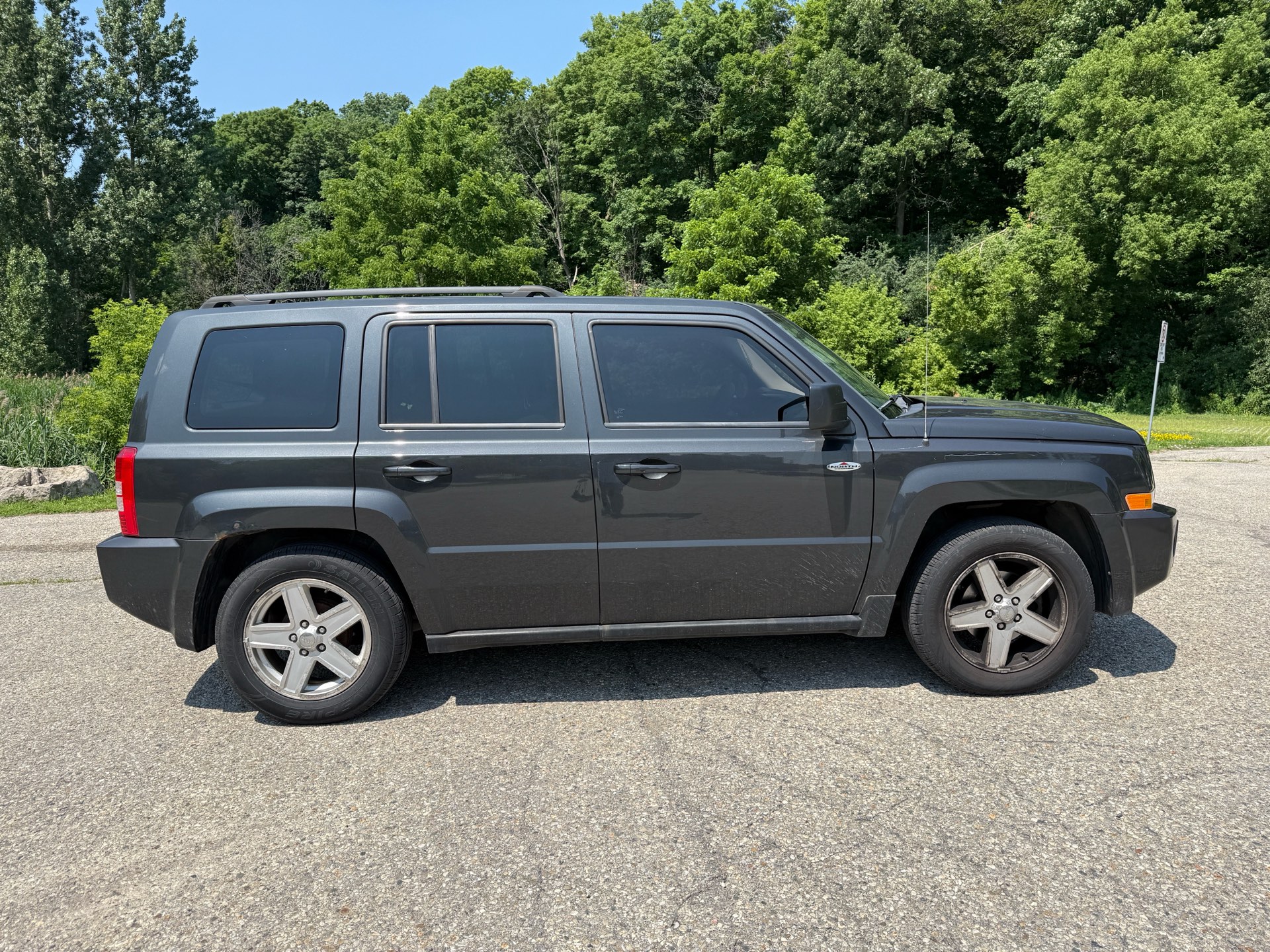 /canadacars/2010-Jeep-Patriot-2560058016891038.jpg