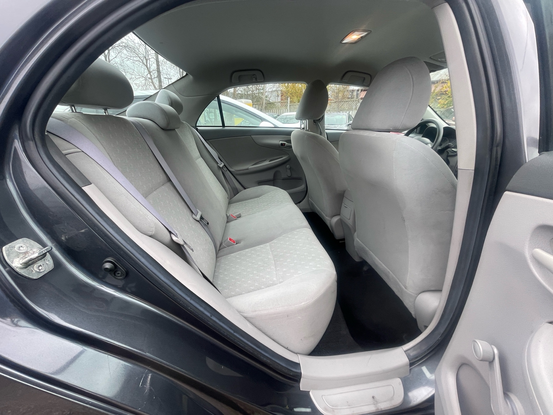 /canadacars/2010-Toyota-Corolla-043348626759272646.jpg