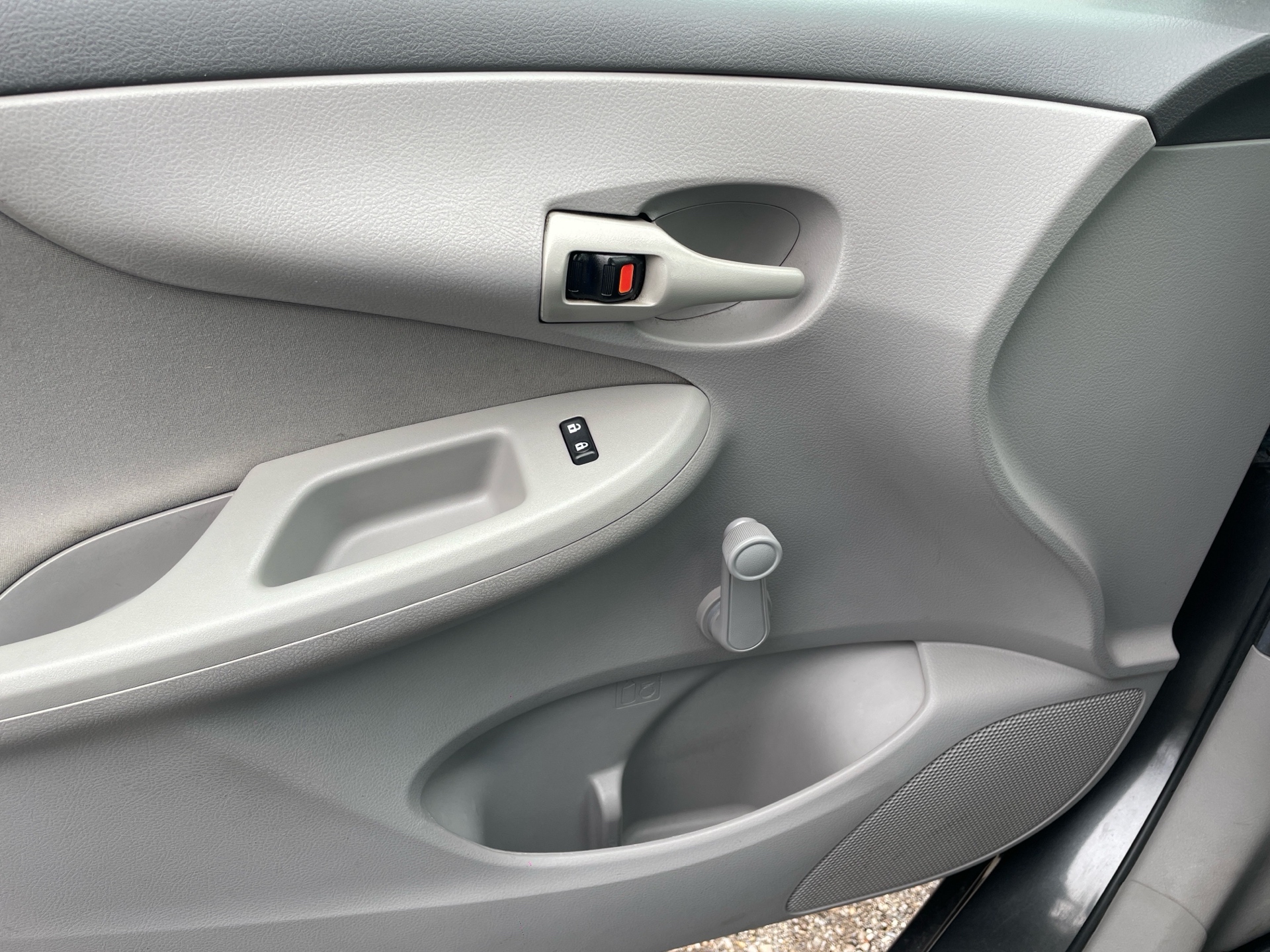 /canadacars/2010-Toyota-Corolla-27189061104205936.jpg
