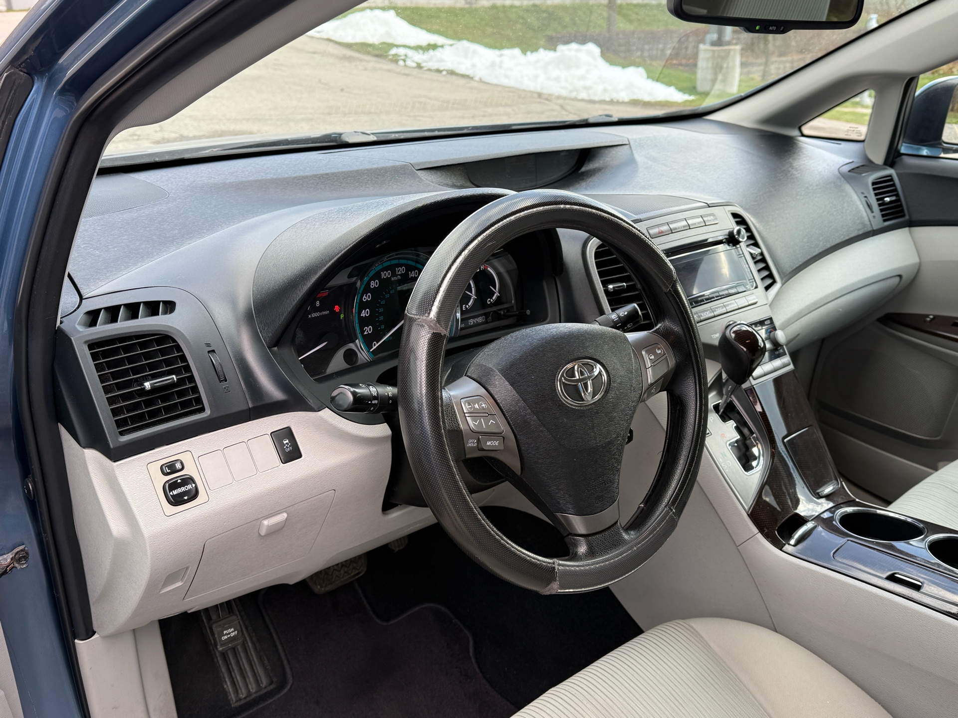 /canadacars/2010-Toyota-Venza-8403140631550612.jpg