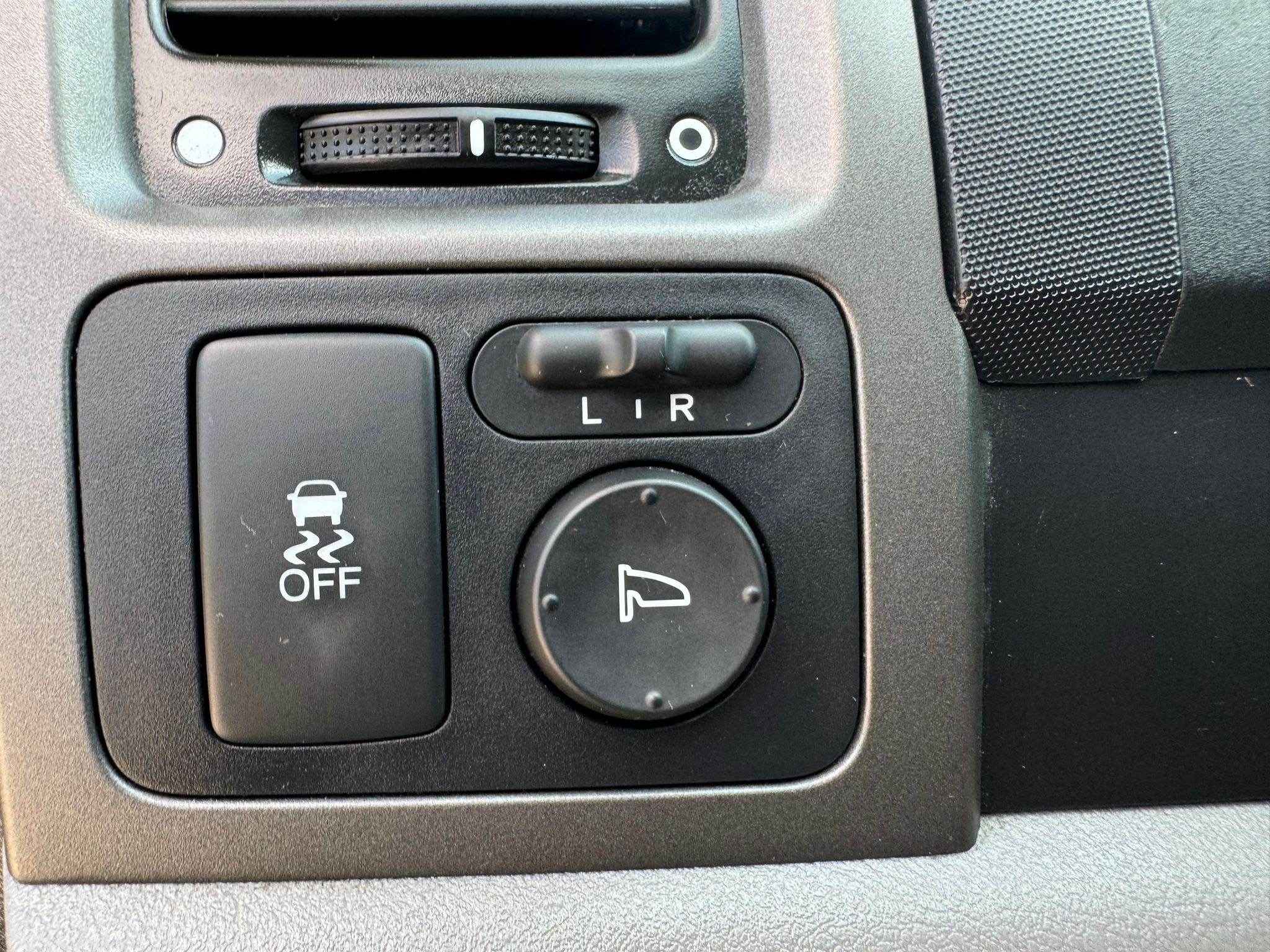 /canadacars/2011-Honda-CR-V-2714780355681592.jpg