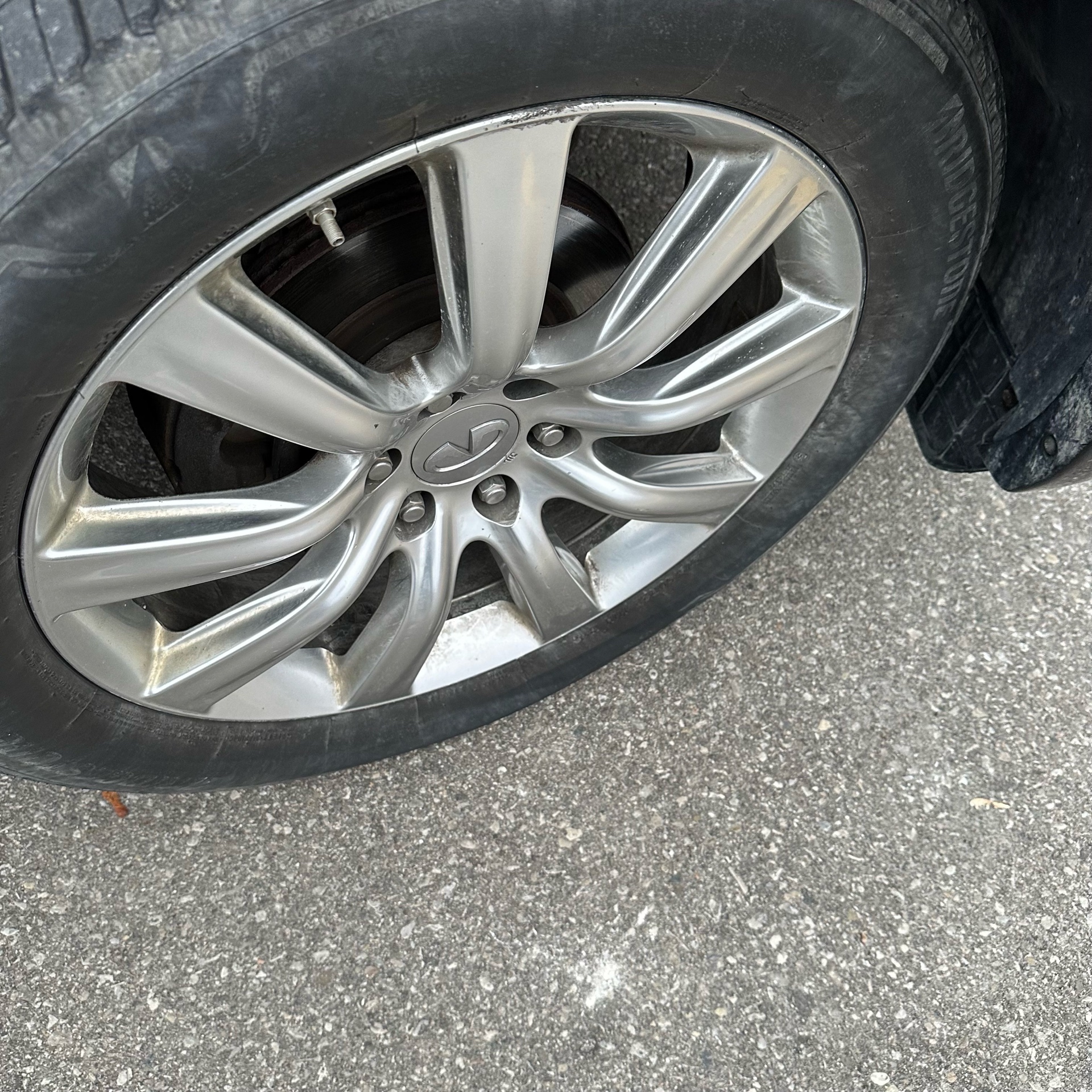/canadacars/2011-INFINITI-QX56-2309133450799905.jpg