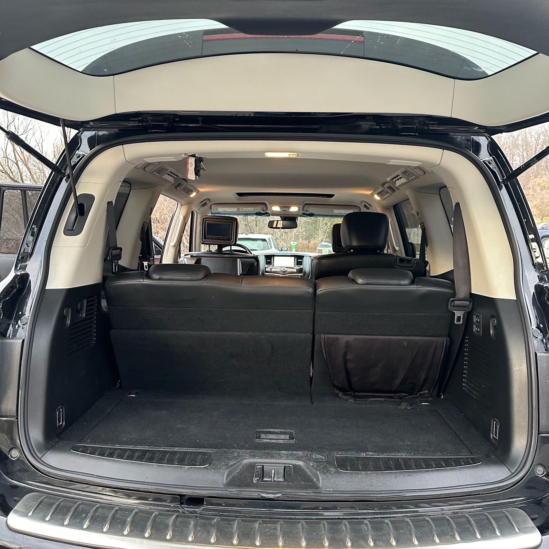 /canadacars/2011-INFINITI-QX56-38916239389194063.jpg