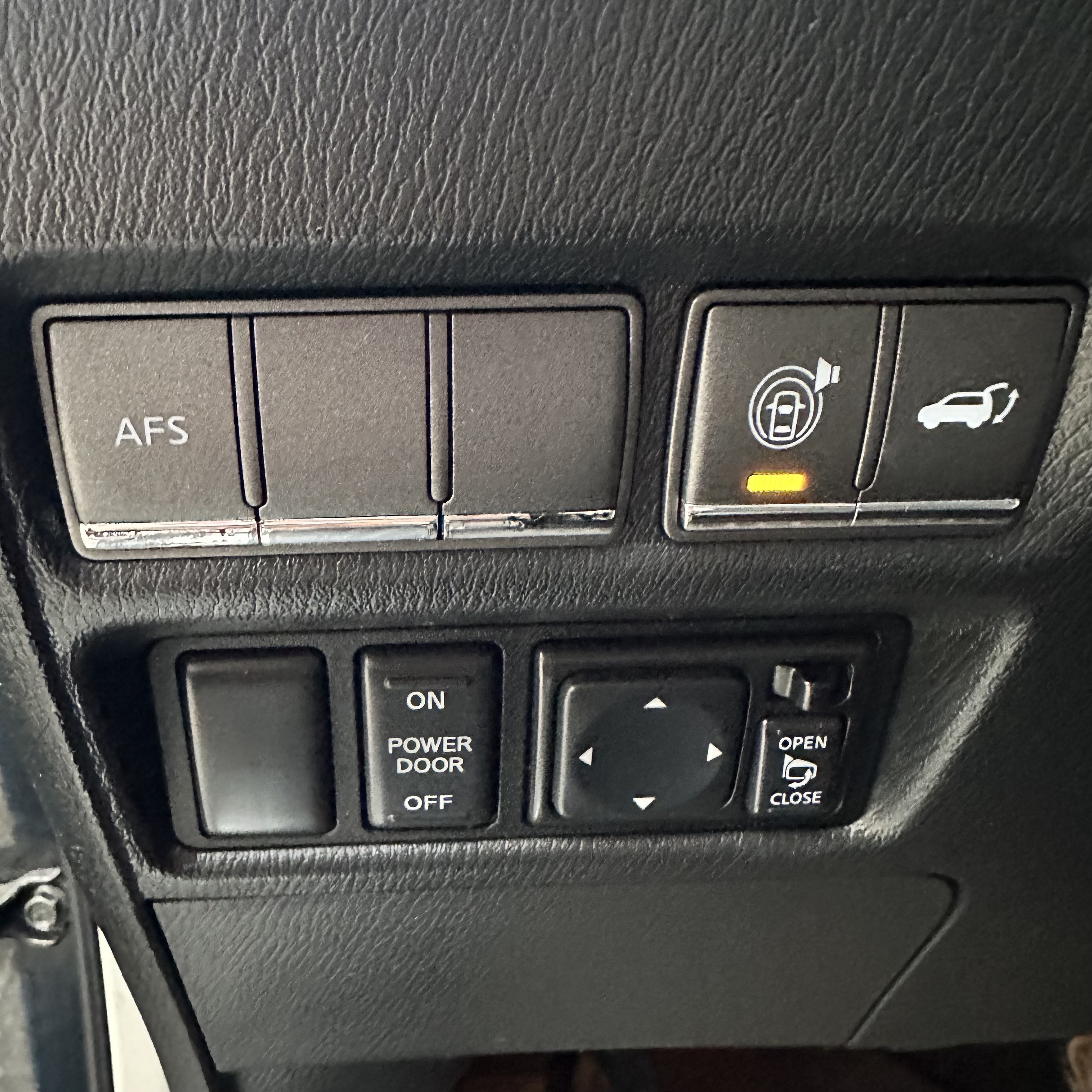 /canadacars/2011-INFINITI-QX56-6897534571231478.jpg