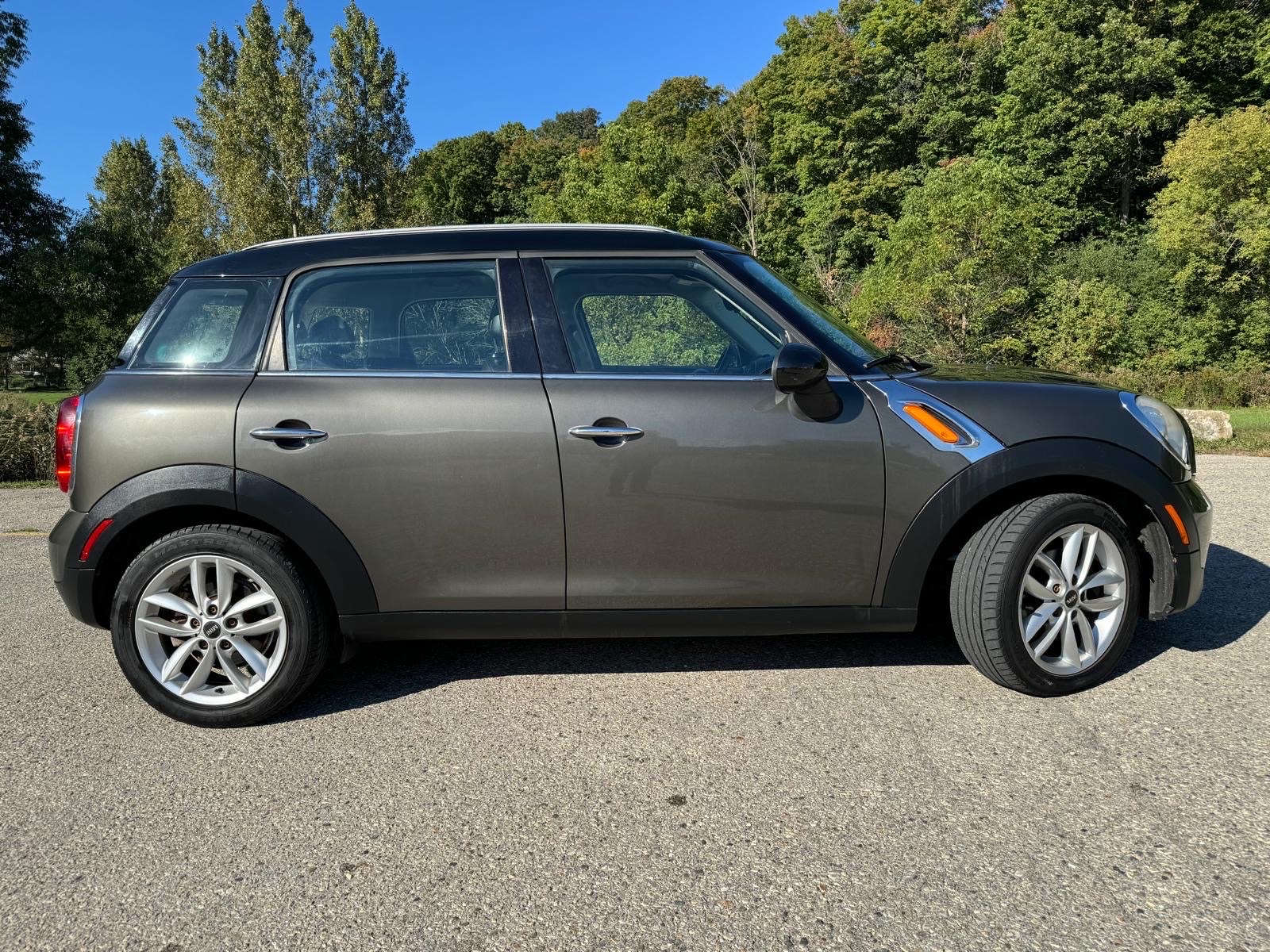 /canadacars/2011-MINI-CooperCountryman-2864886760803953.jpg