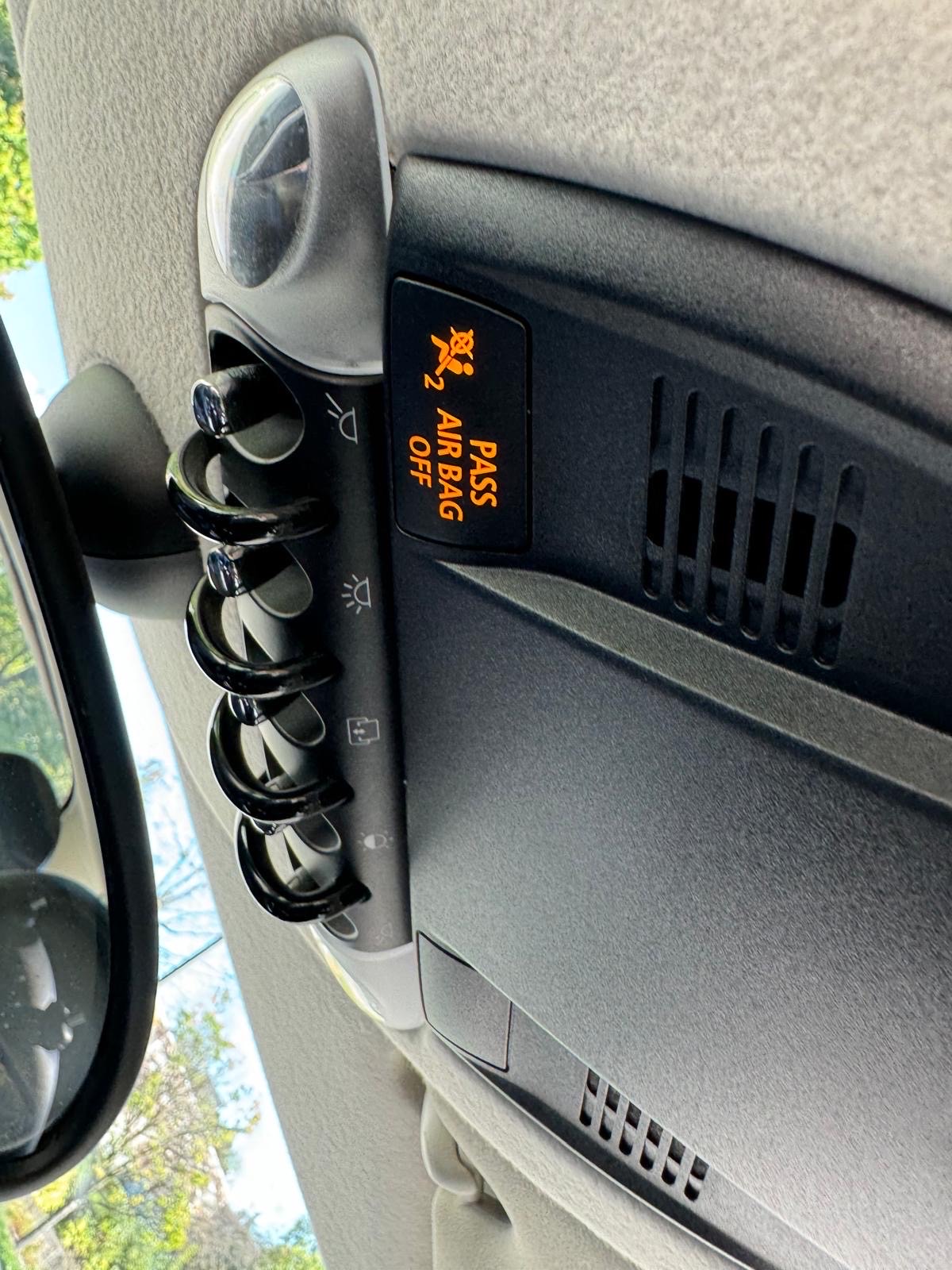 /canadacars/2011-MINI-CooperCountryman-7893340652762972.jpg