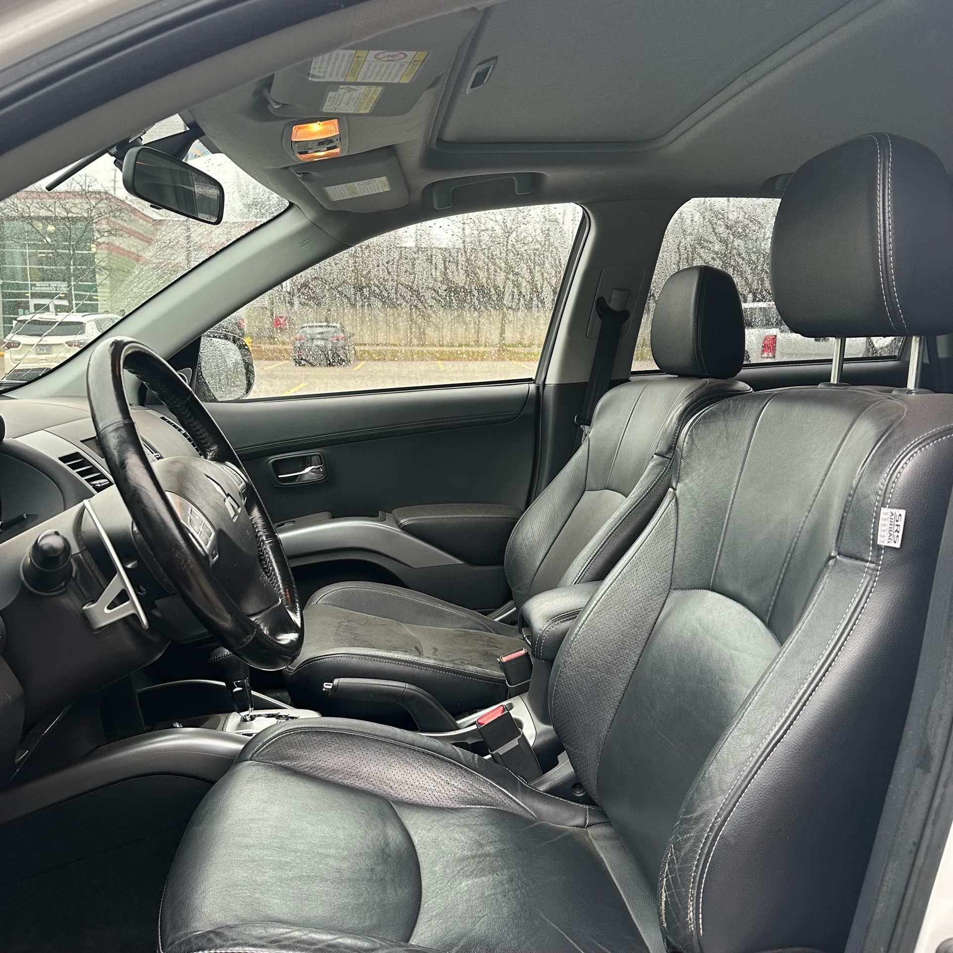 /canadacars/2011-Mitsubishi-Outlander-923728180650583.jpg