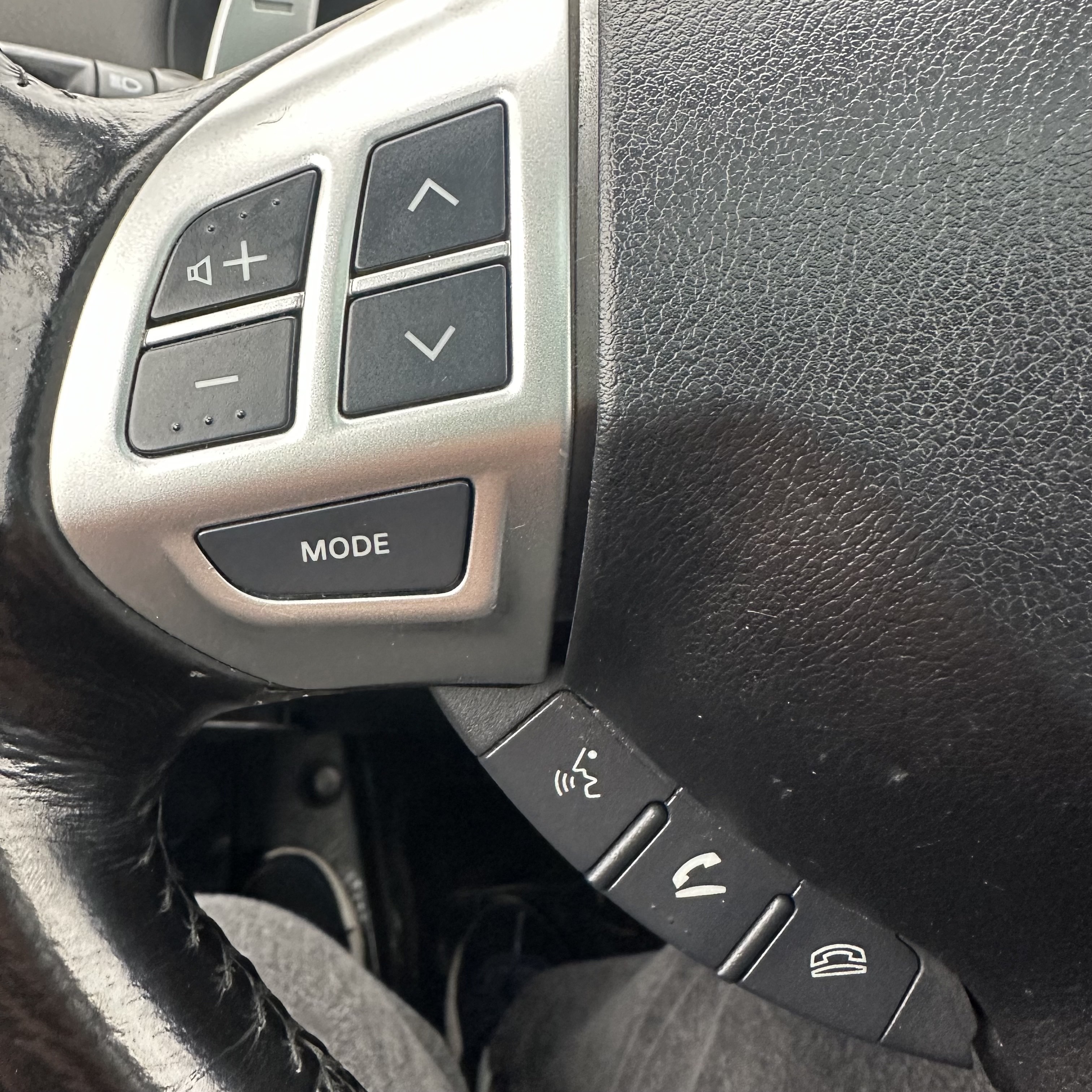 /canadacars/2011-Mitsubishi-Outlander-9584275907682707.jpg