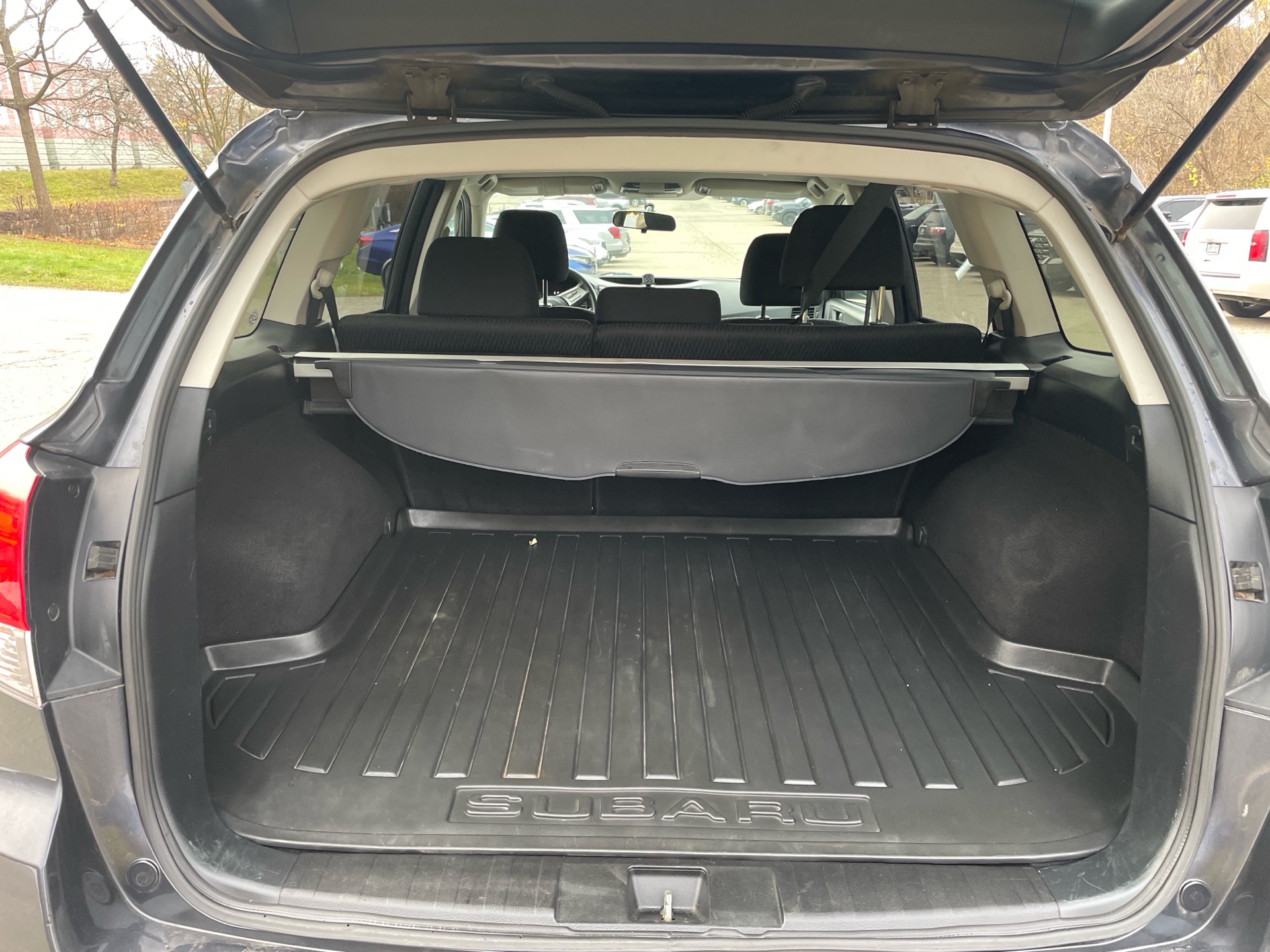 /canadacars/2011-Subaru-Outback-6742637560480051.jpg