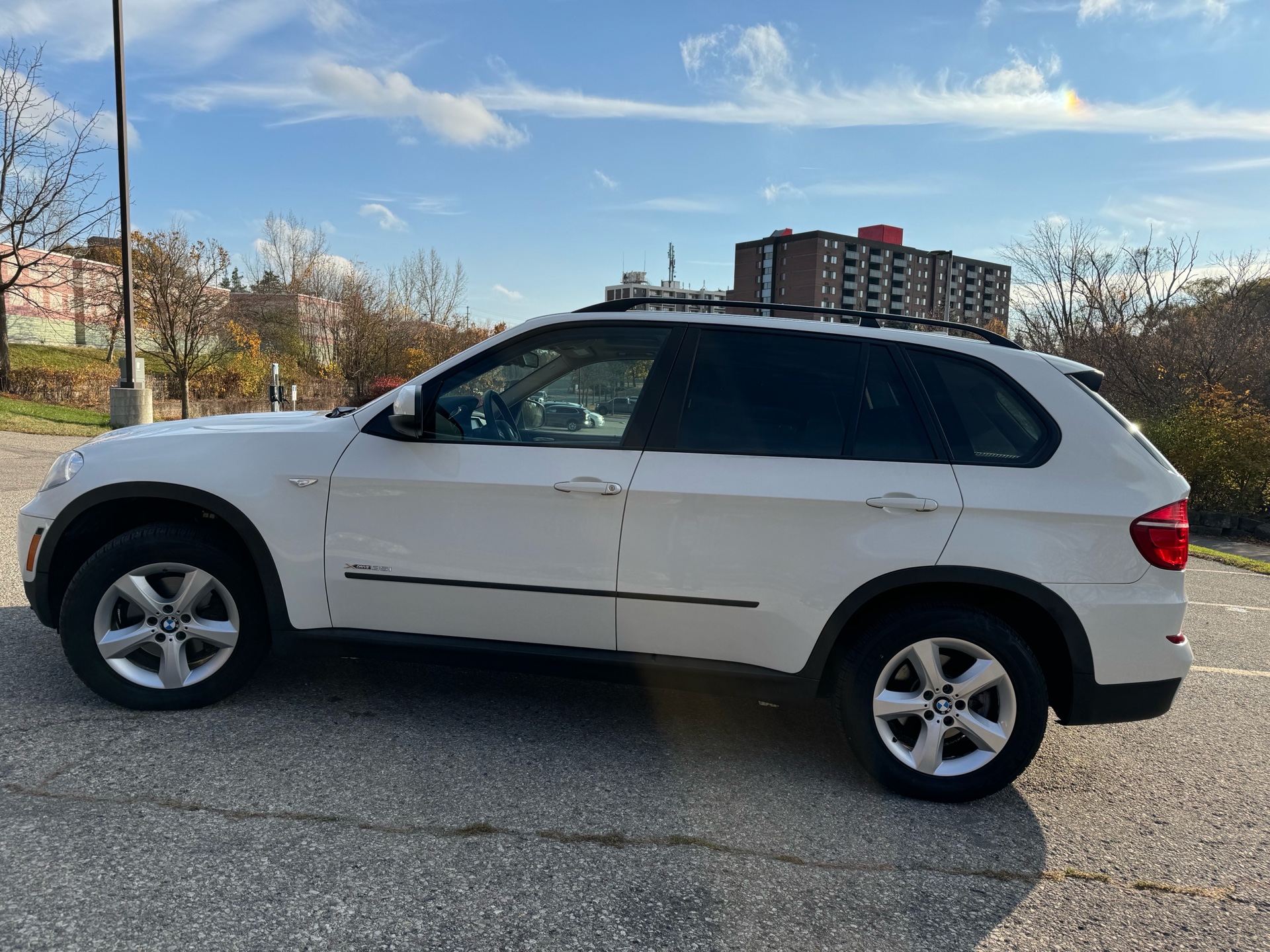 /canadacars/2012-BMW-X5-13069251557431794.jpg