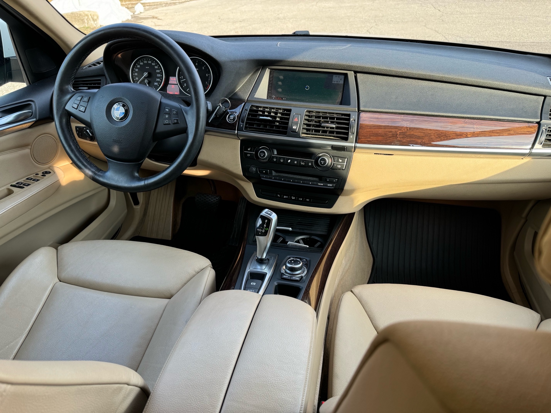 /canadacars/2012-BMW-X5-6332411029332481.jpg