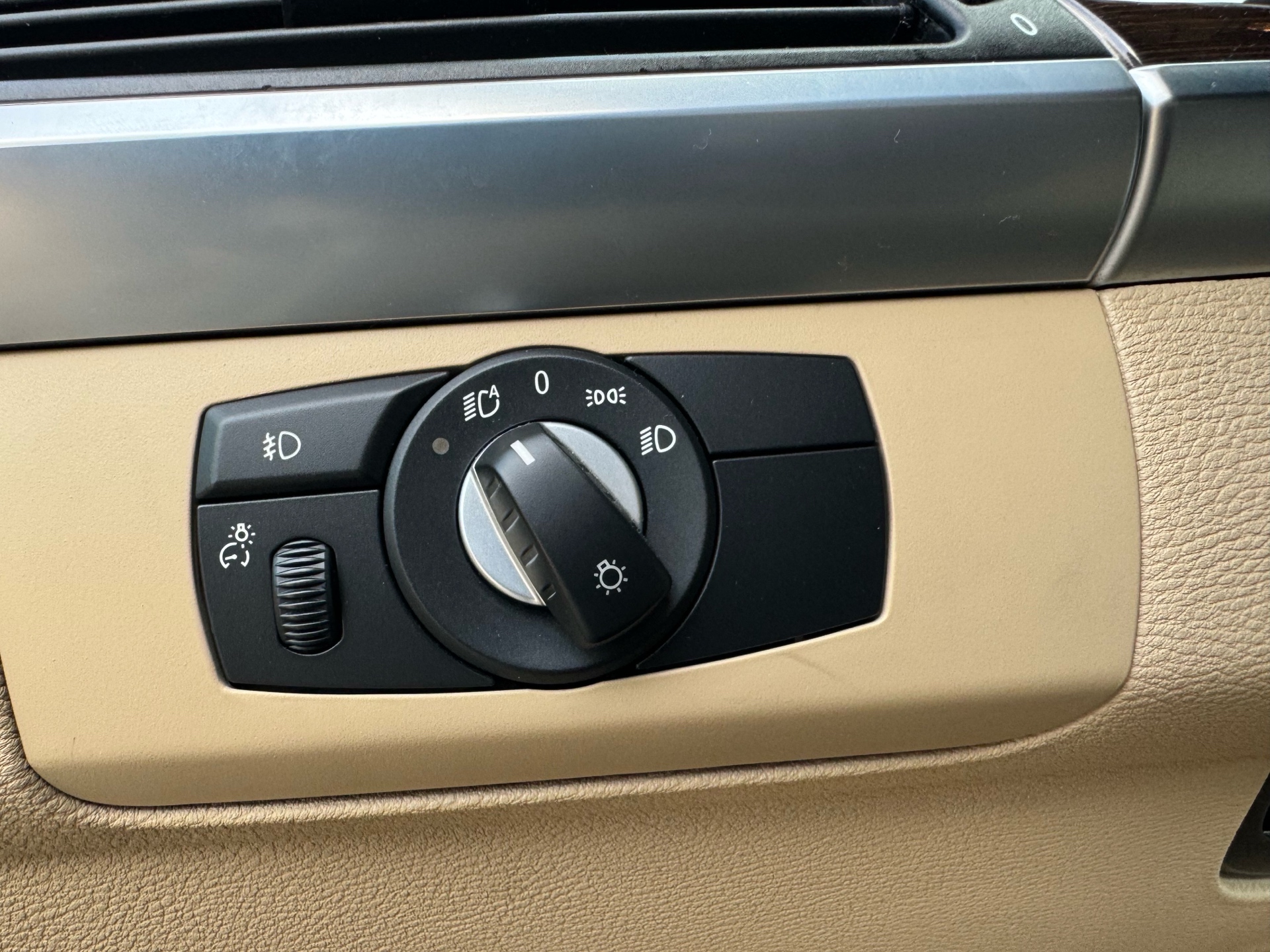 /canadacars/2012-BMW-X5-6398846709611159.jpg