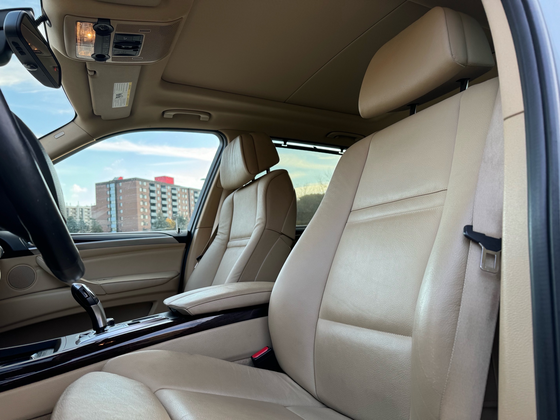 /canadacars/2012-BMW-X5-7014699640256463.jpg