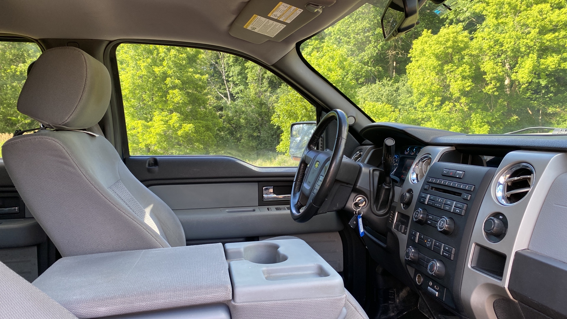 /canadacars/2012-Ford-F-150-09863526086311625.jpg