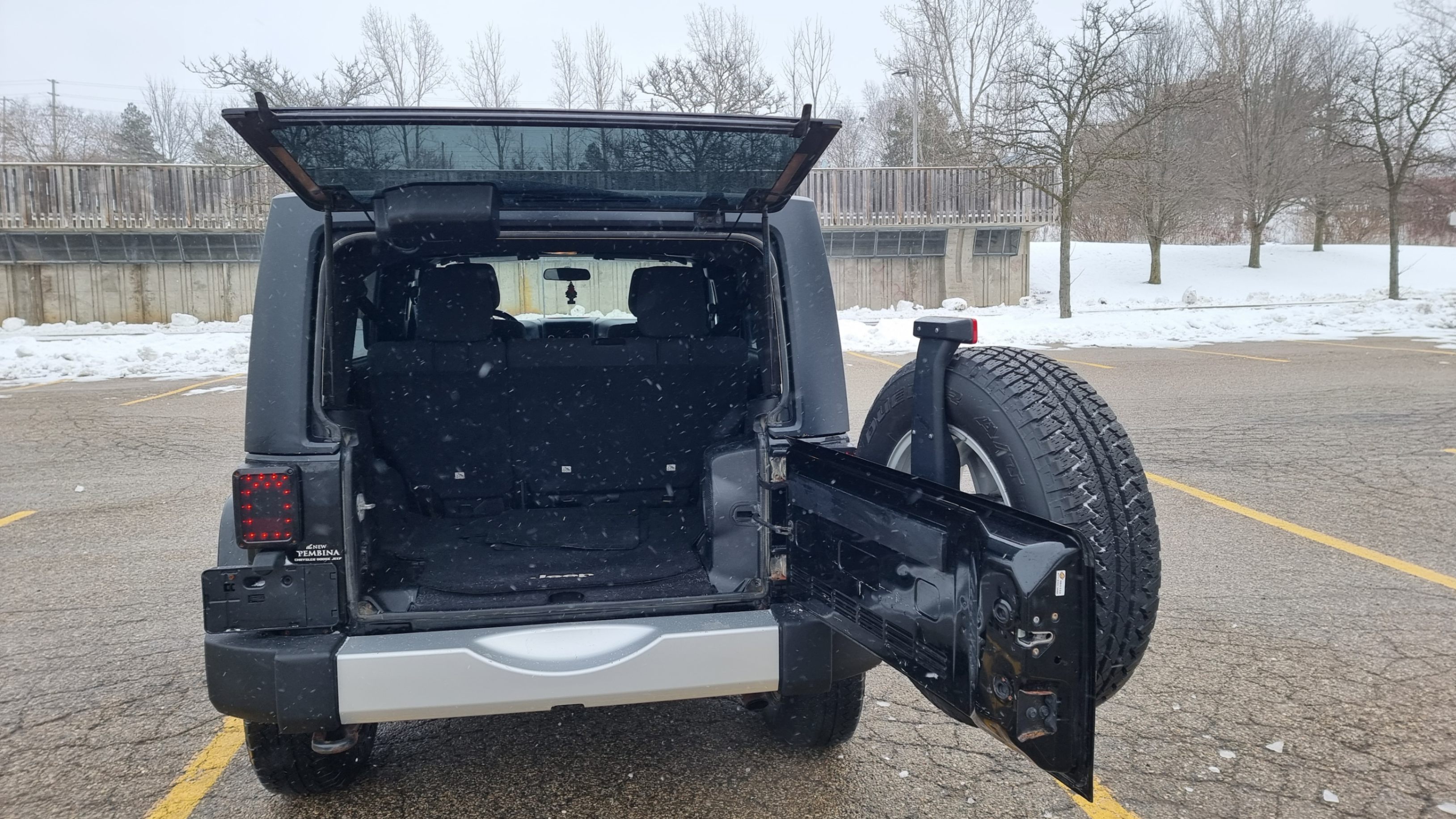 /canadacars/2012-Jeep-WranglerUnlimited-685778054635523.jpg