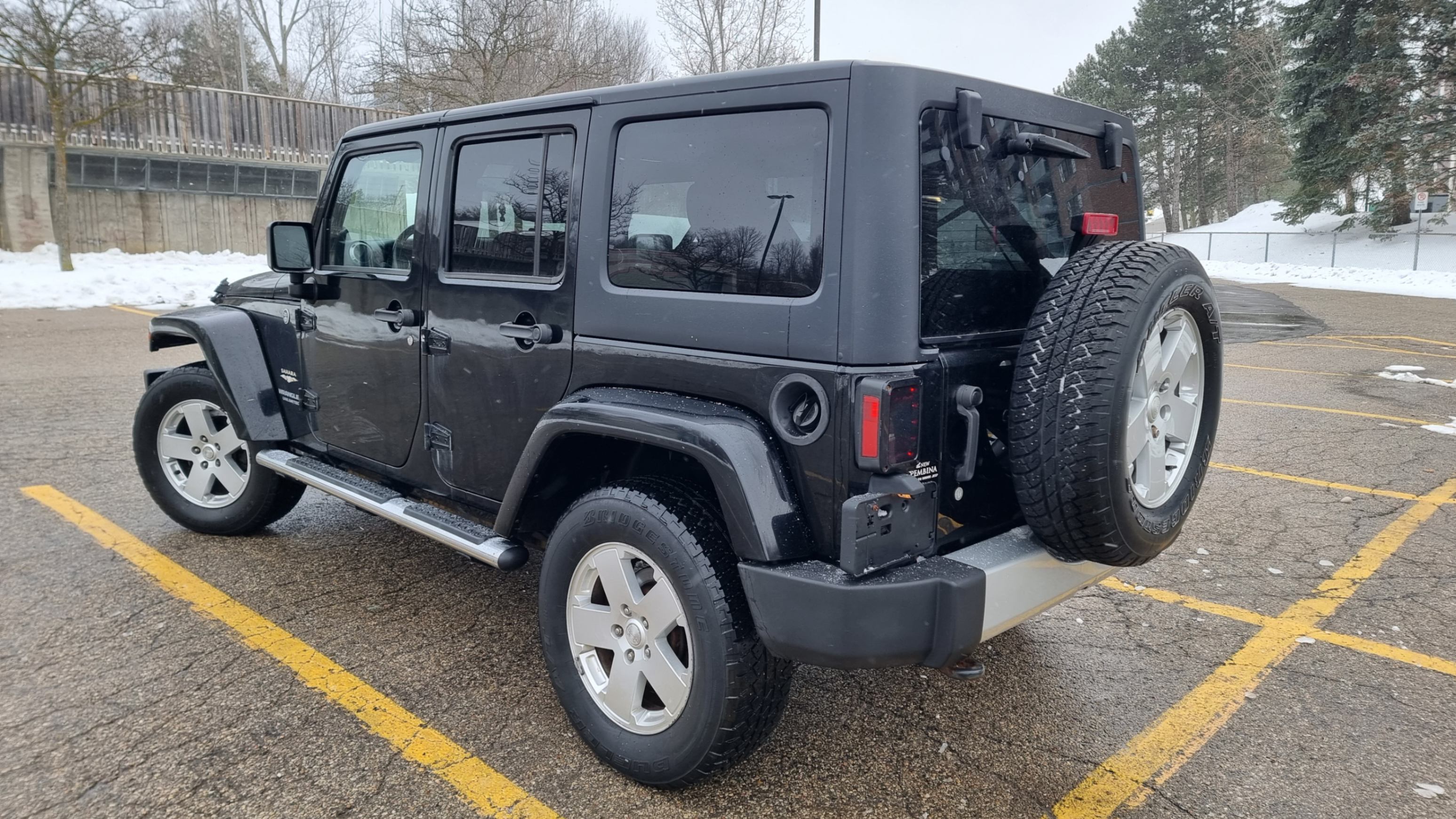 /canadacars/2012-Jeep-WranglerUnlimited-7881697256812472.jpg