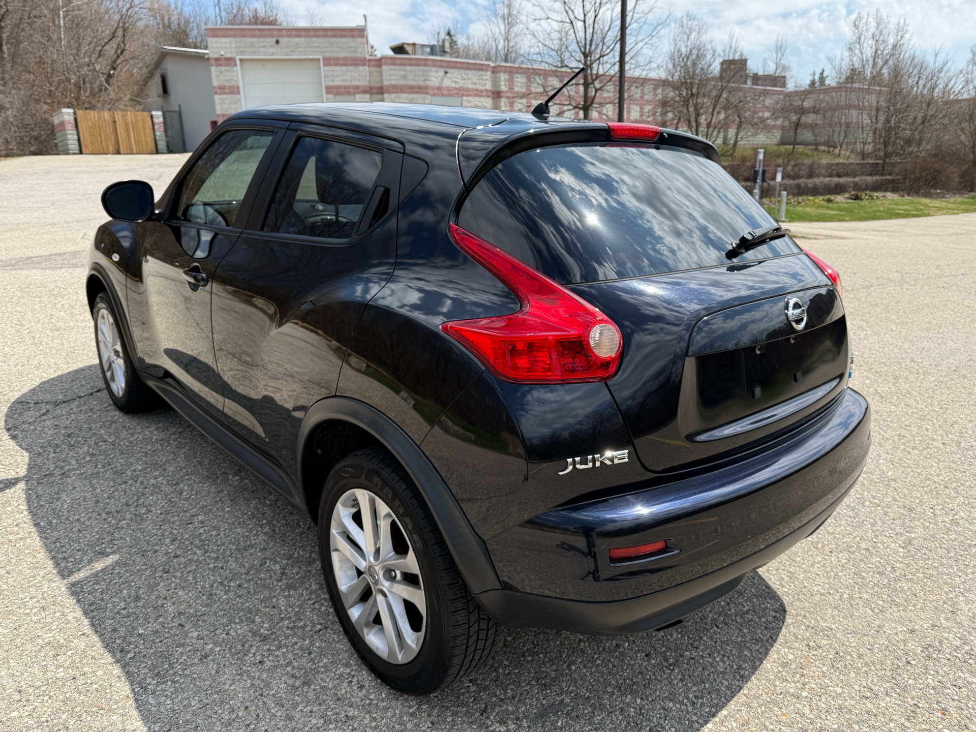 /canadacars/2012-Nissan-JUKE-055905557614582824.jpg