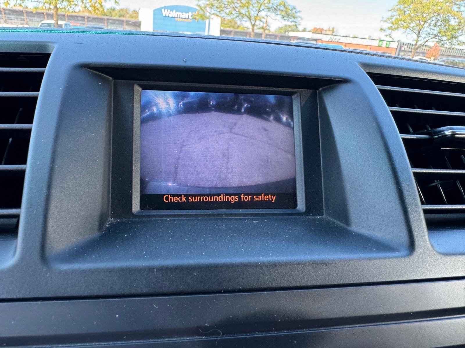 /canadacars/2012-Toyota-Highlander-13549325508320154.jpg