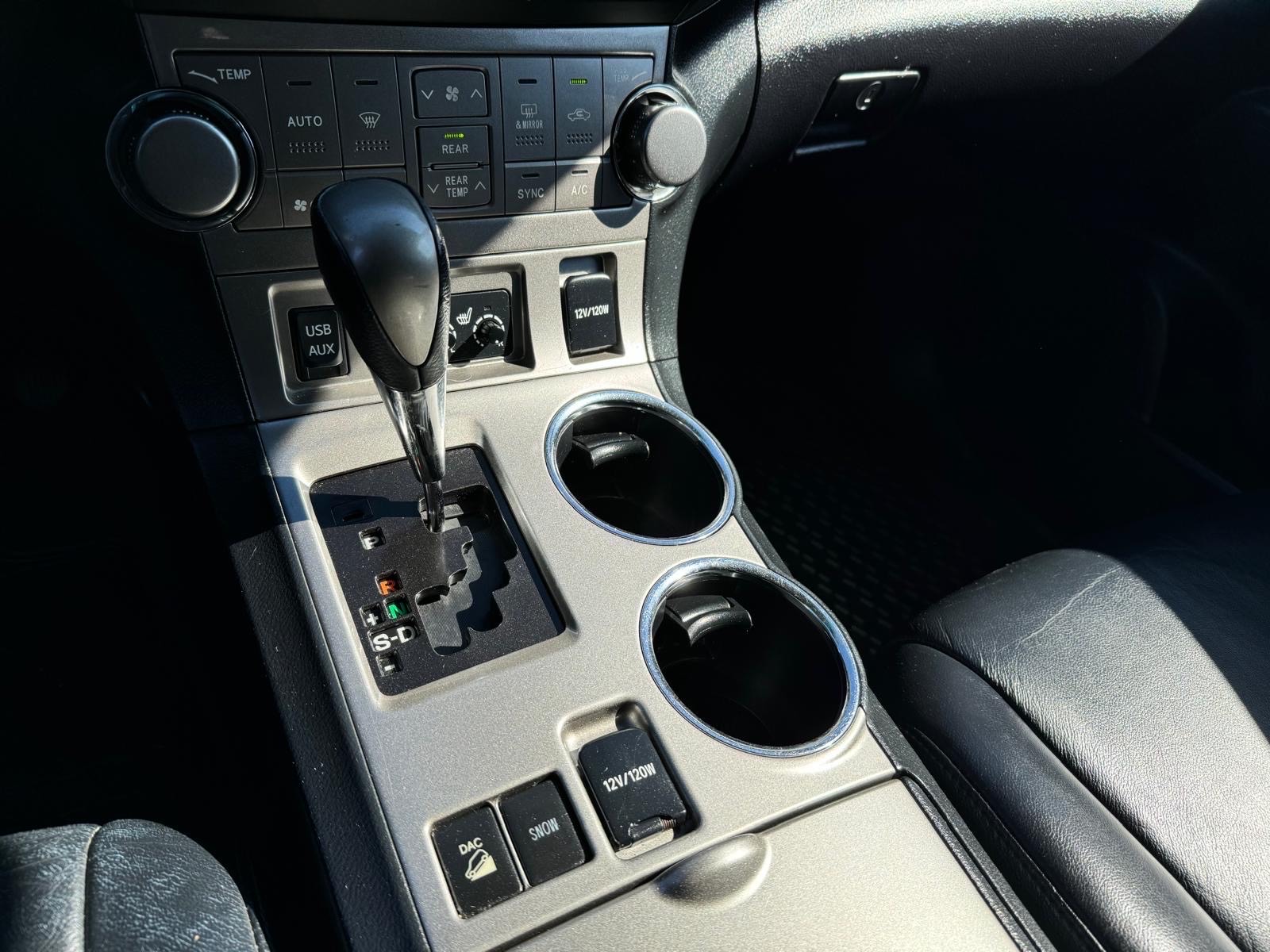 /canadacars/2012-Toyota-Highlander-33519373243115935.jpg