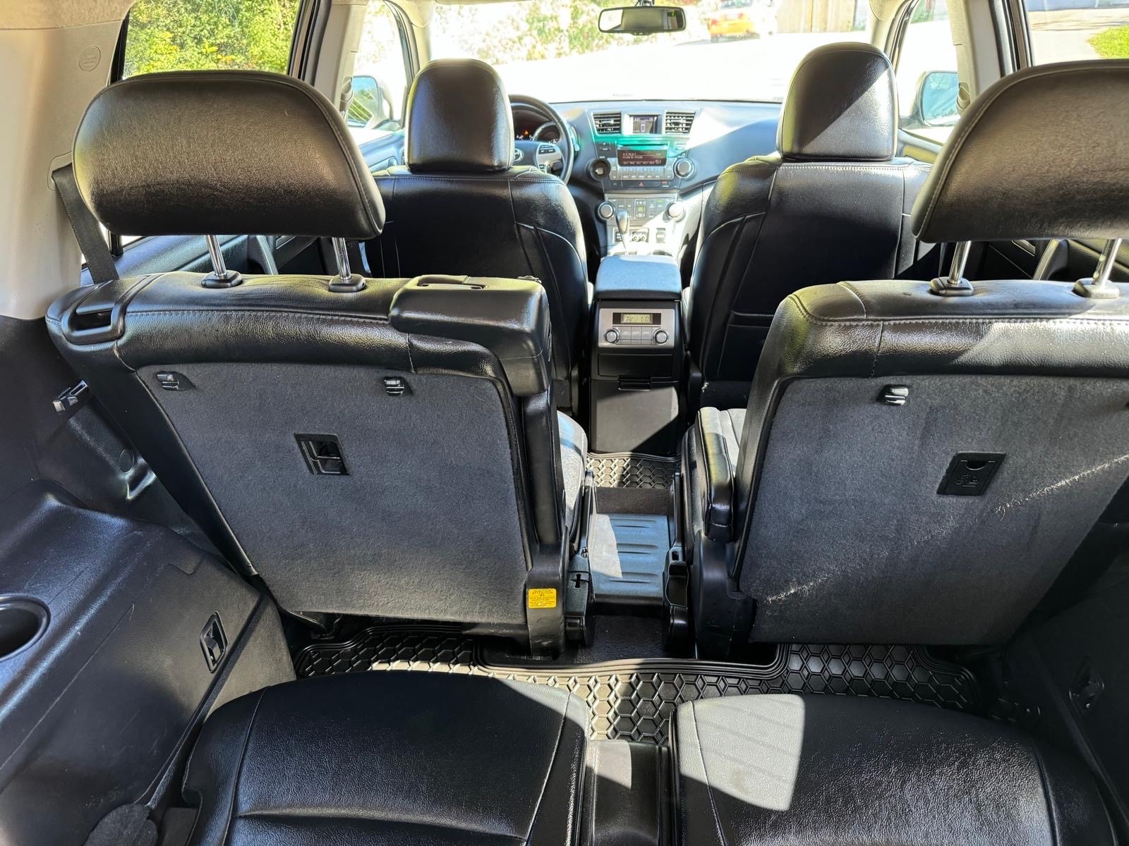 /canadacars/2012-Toyota-Highlander-8479070357242711.jpg