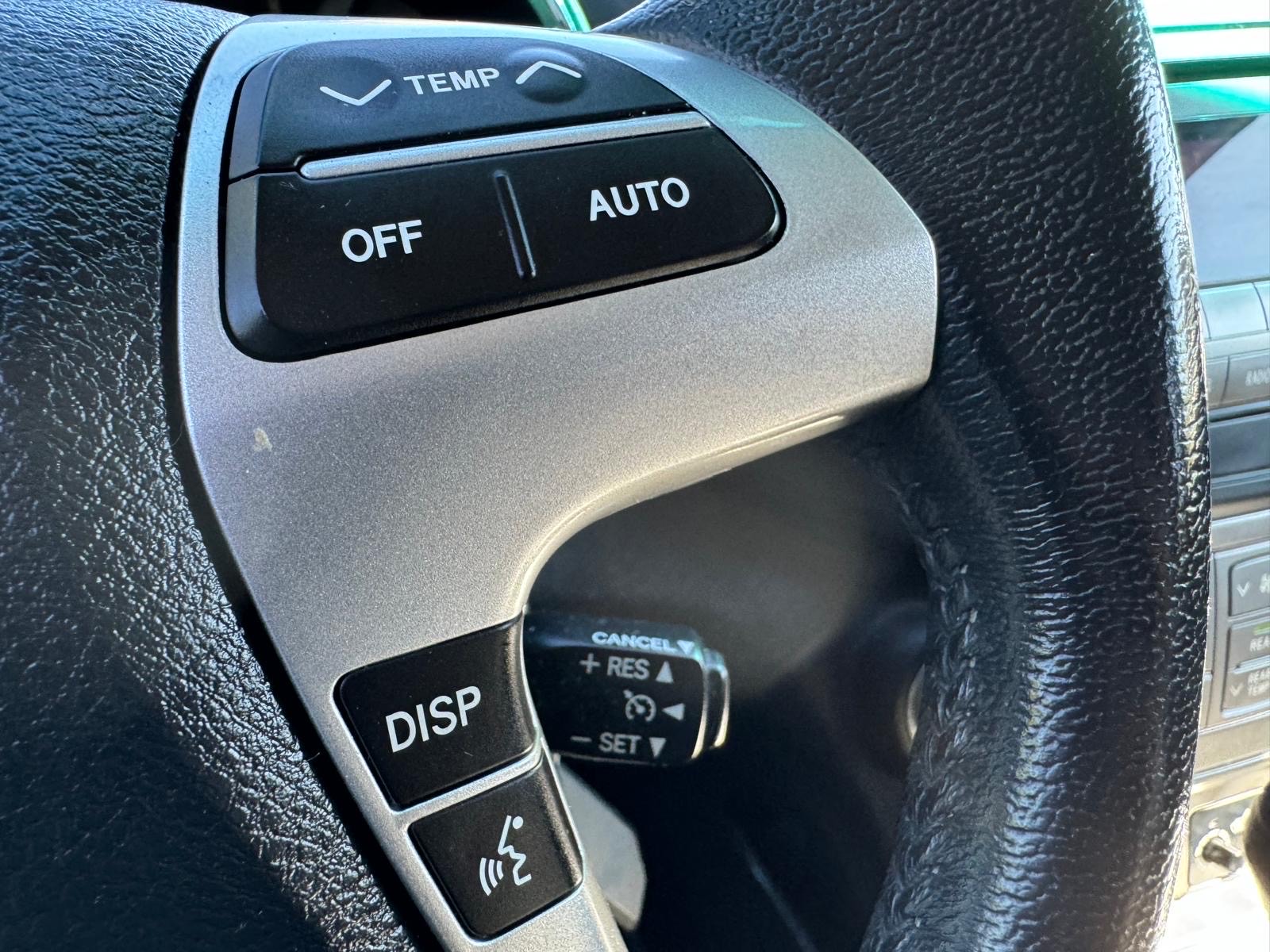 /canadacars/2012-Toyota-Highlander-9068977254815116.jpg