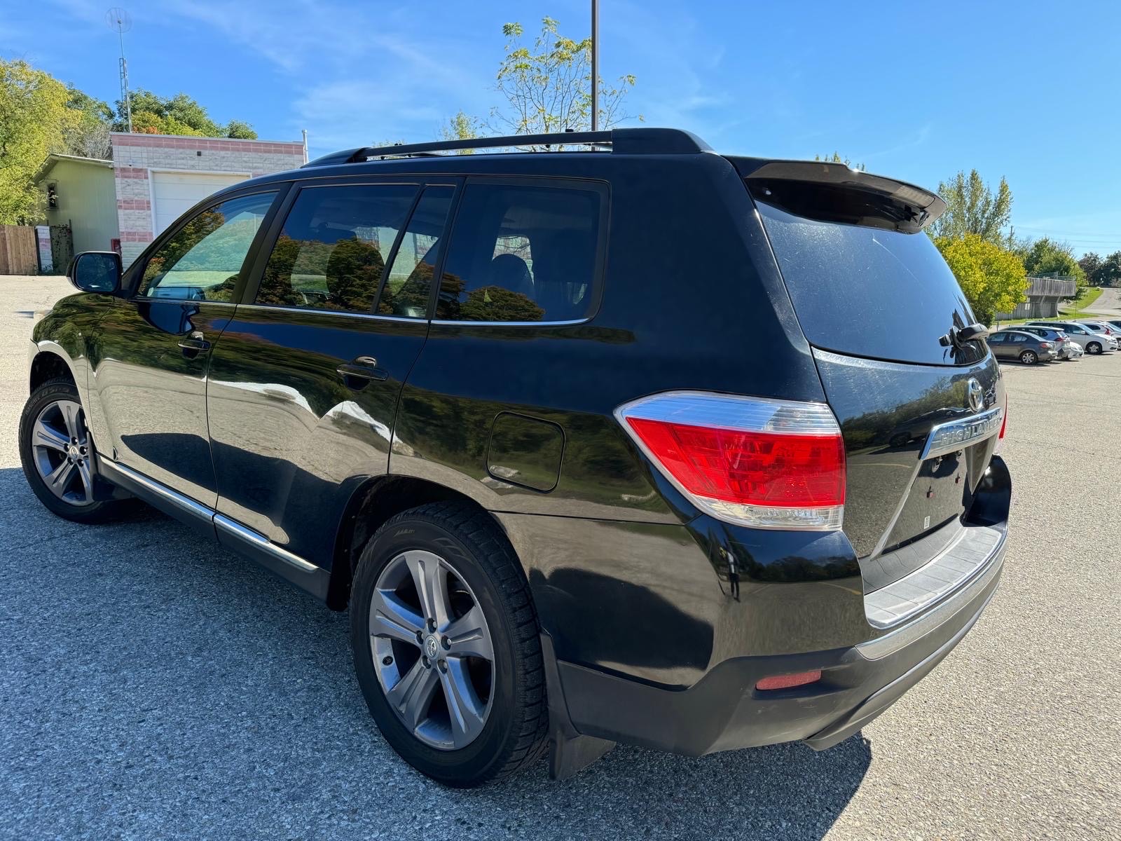 /canadacars/2012-Toyota-Highlander-9974464835030052.jpg