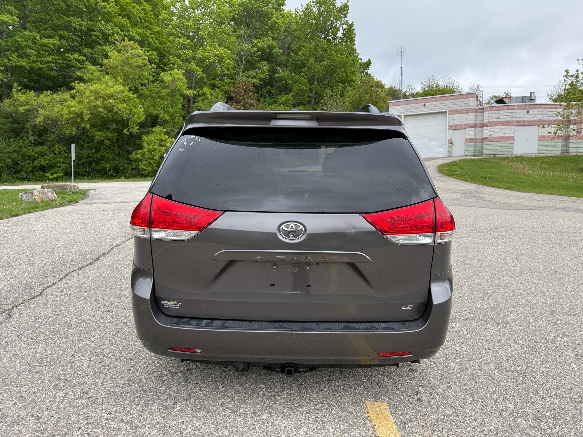 /canadacars/2012-Toyota-Sienna-06273219665359364.jpg