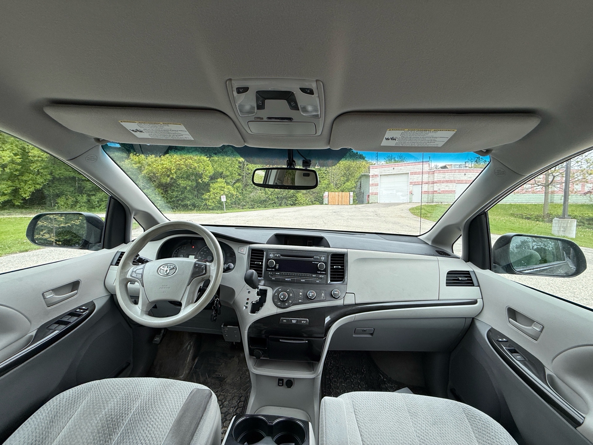 /canadacars/2012-Toyota-Sienna-6568670857463479.jpg