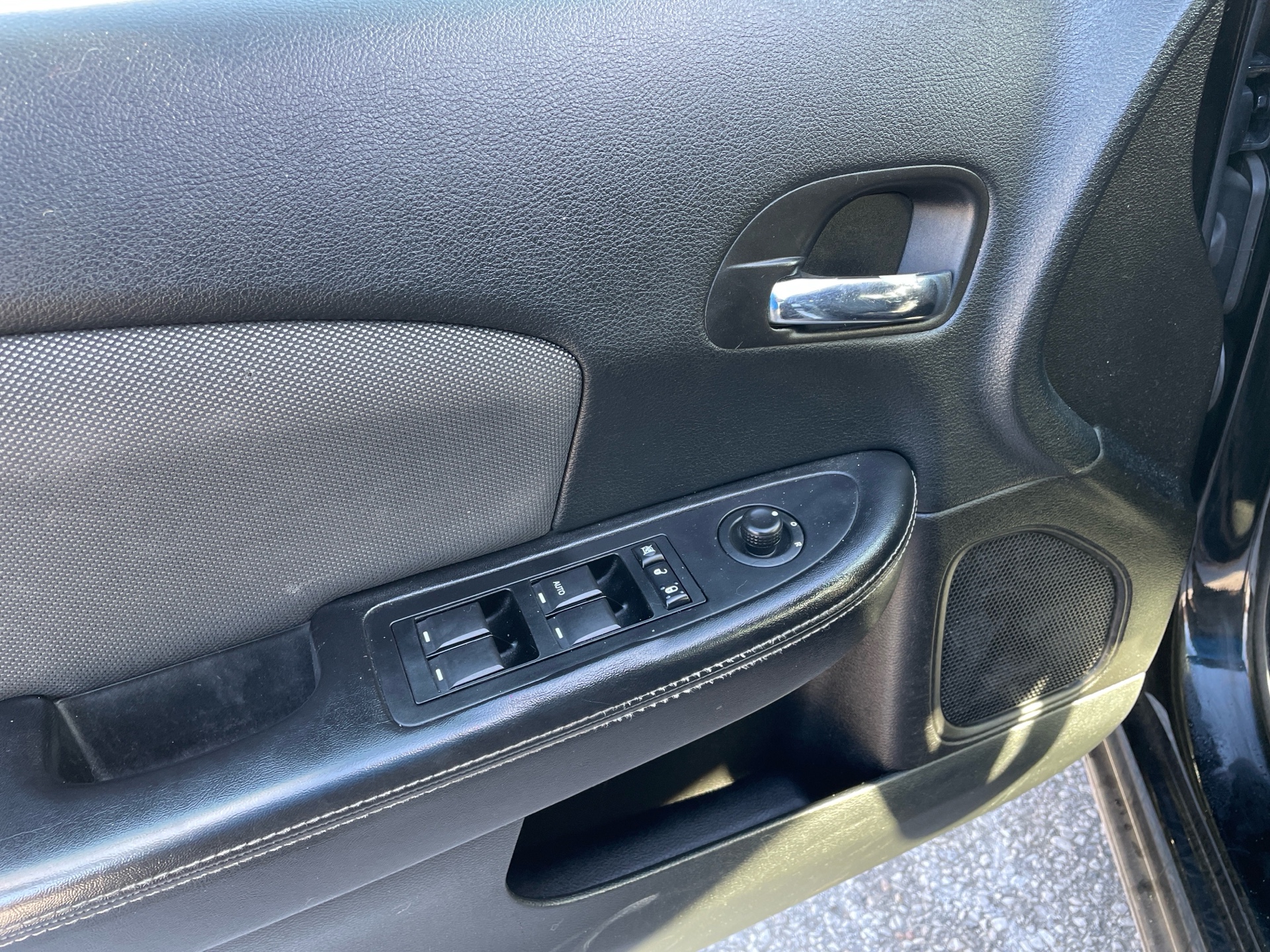 /canadacars/2013-Dodge-Avenger-0996380076554031.jpg