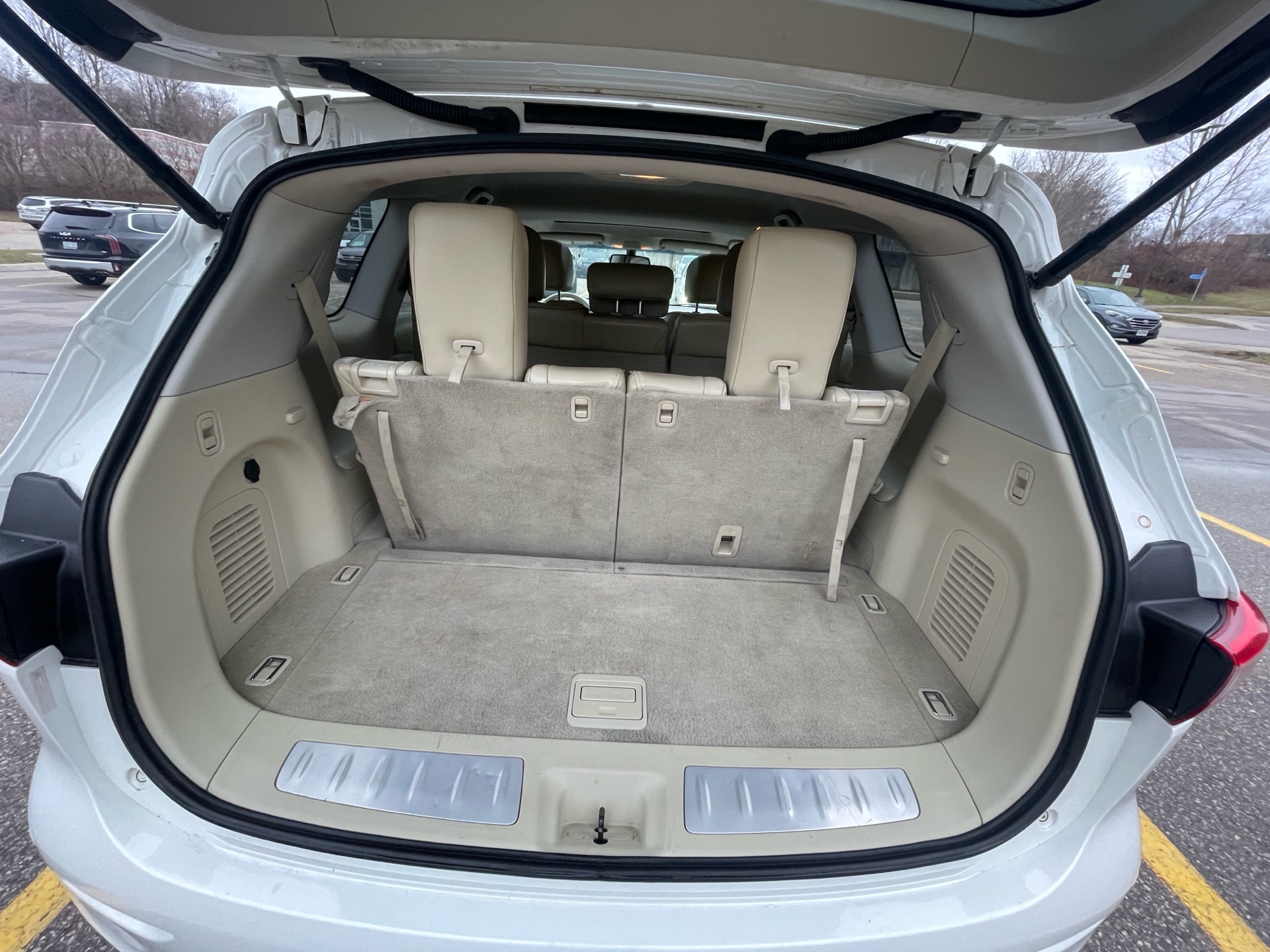 /canadacars/2013-INFINITI-JX35-05235291667144404.jpg