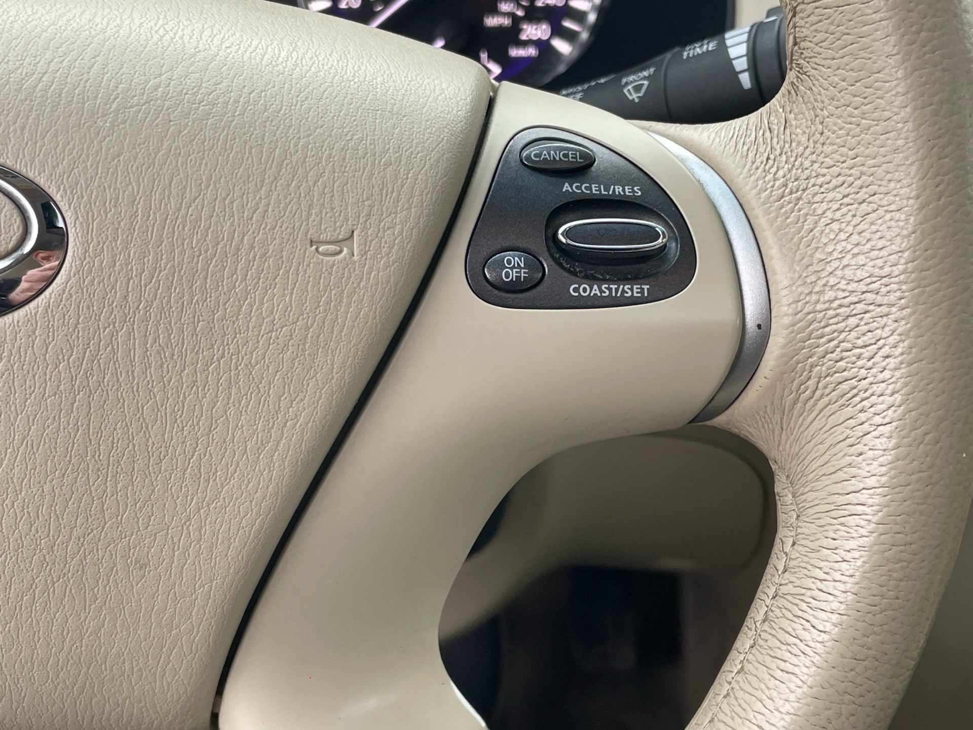 /canadacars/2013-INFINITI-JX35-48798611125362257.jpg