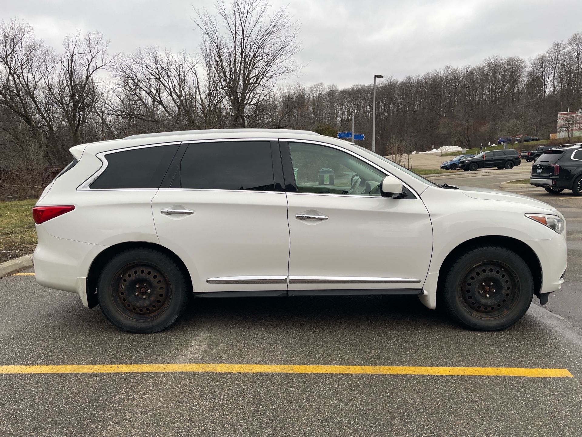 /canadacars/2013-INFINITI-JX35-6405169208226333.jpg